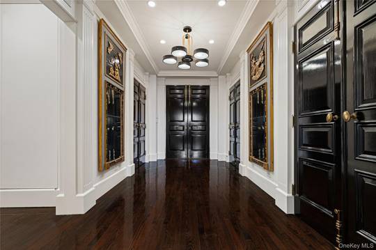 Casa com 8 Quartos à Venda em Irvington - NY - EUA - 4