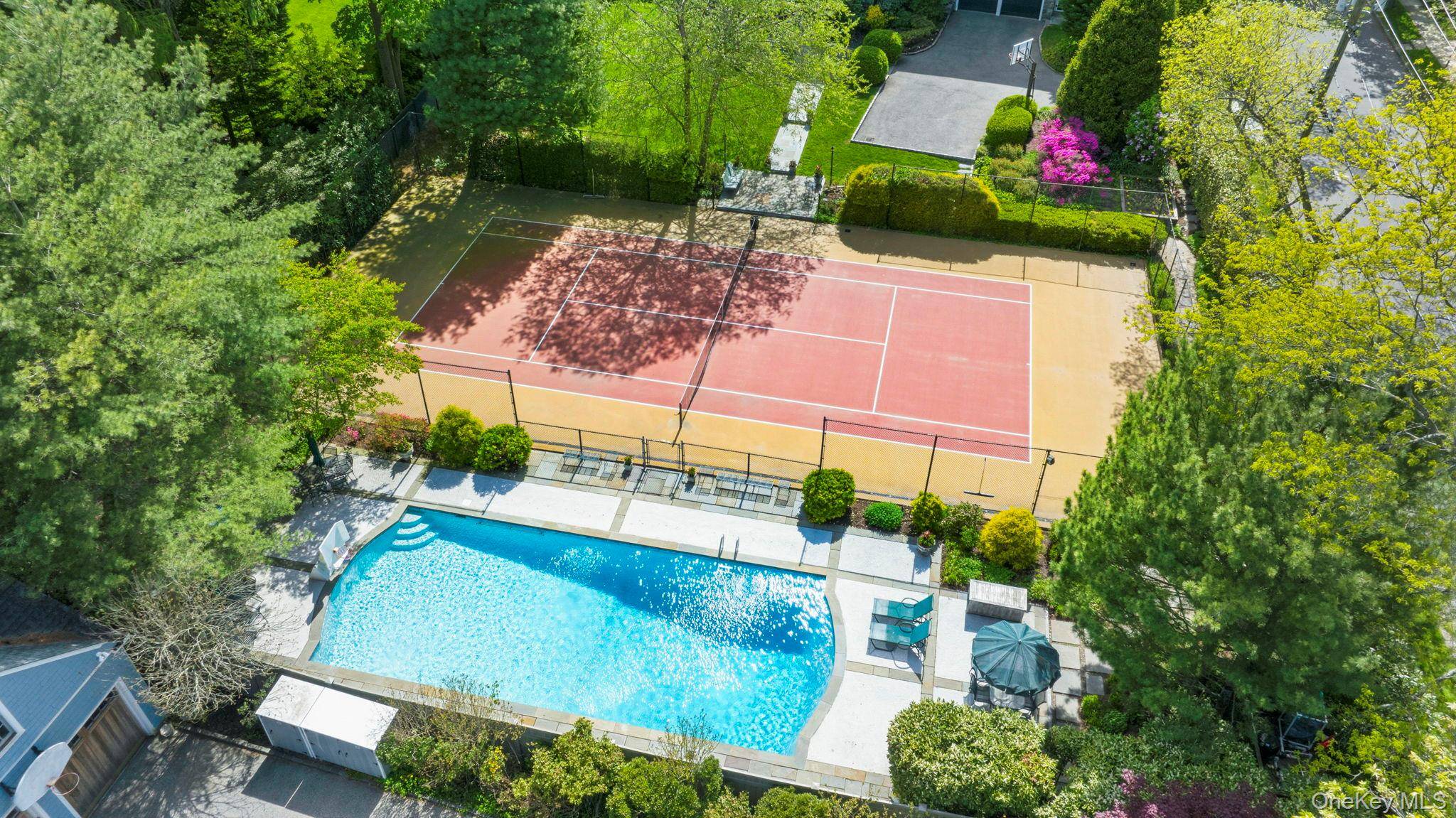 Casa com 8 Quartos à Venda em Larchmont - Nova Iorque - EUA - 3