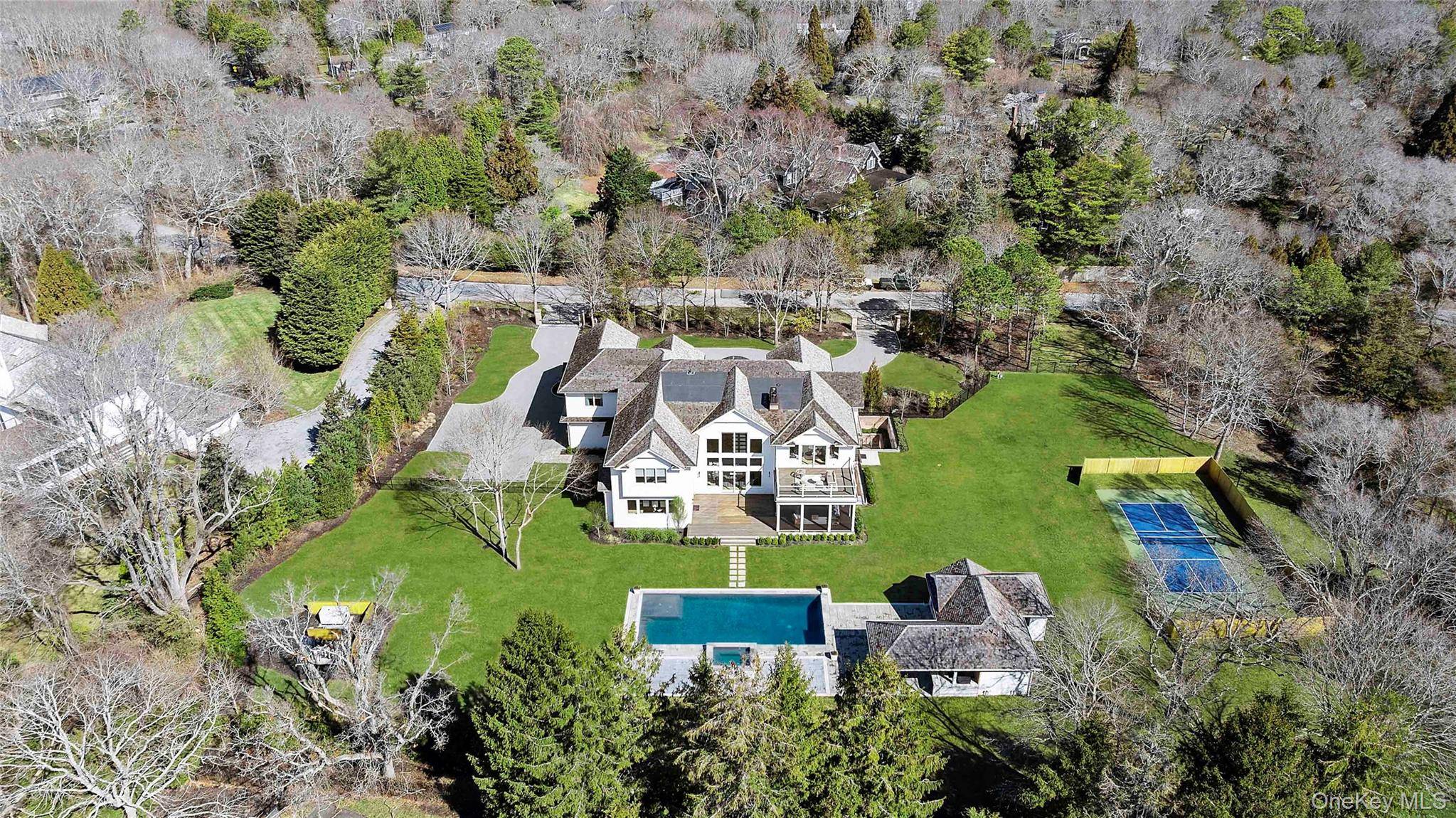 Casa de 8 Dormitorios en Venta en Quogue - NY - EE. UU. - 4