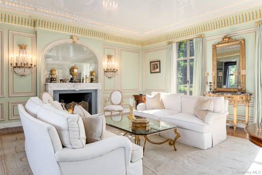 8-Bedroom House for Sale in Stamford - CT - USA - 5