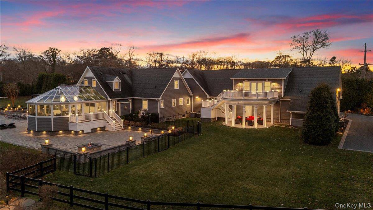 Casa de 9 Dormitorios Frente al Mar en Venta en Hampton Bays - Nueva York - EE. UU. - 3
