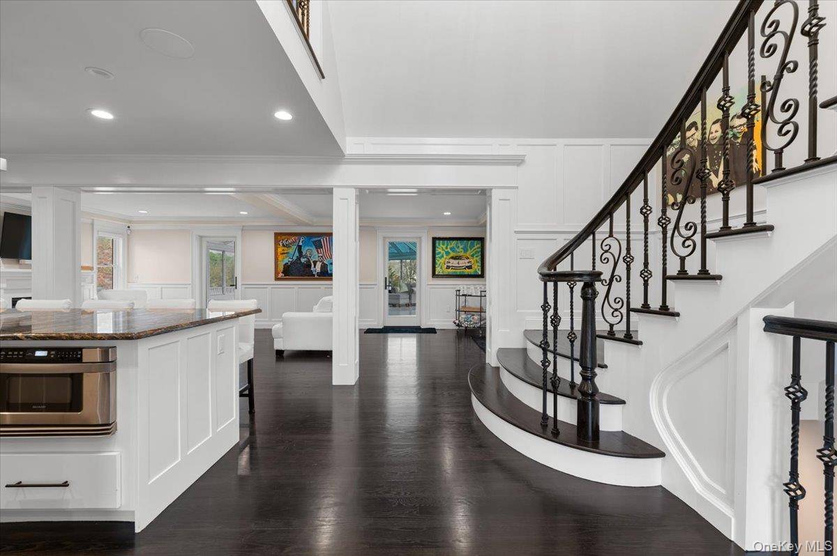 Casa de 9 Dormitorios Frente al Mar en Venta en Hampton Bays - Nueva York - EE. UU. - 5