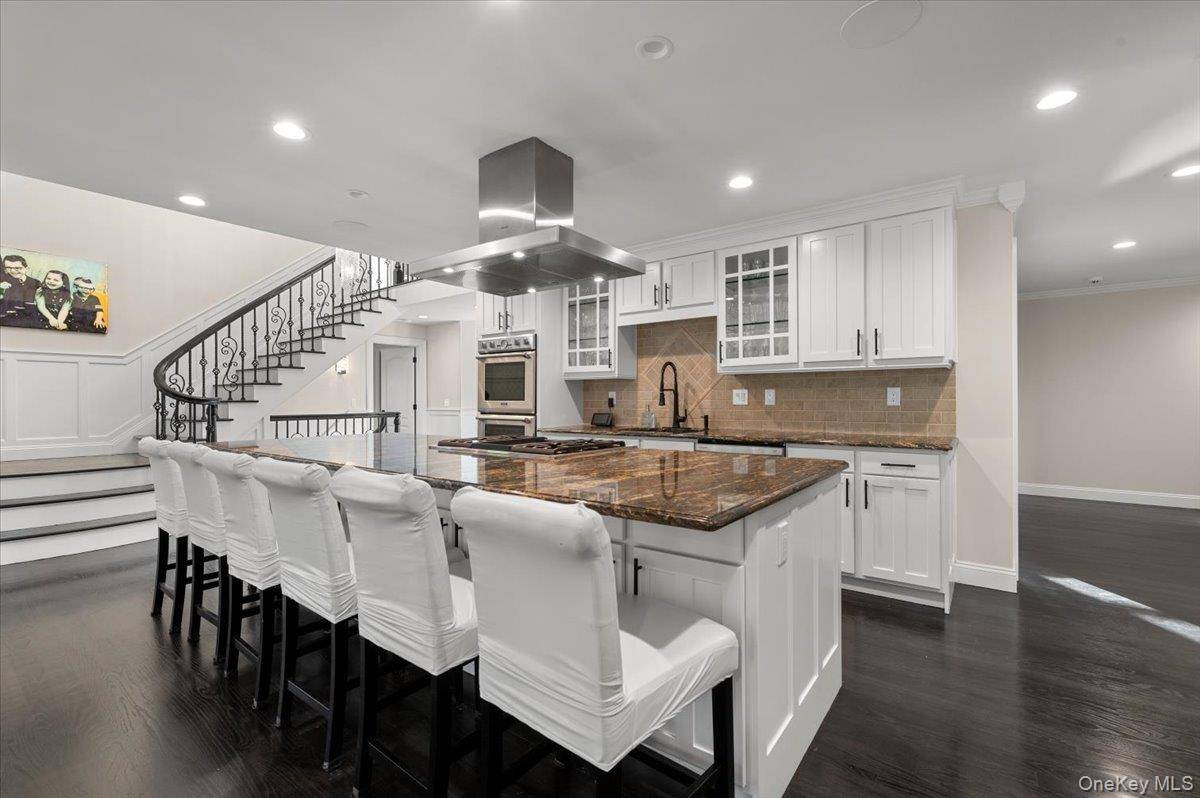 Casa de 9 Dormitorios Frente al Mar en Venta en Hampton Bays - Nueva York - EE. UU. - 7