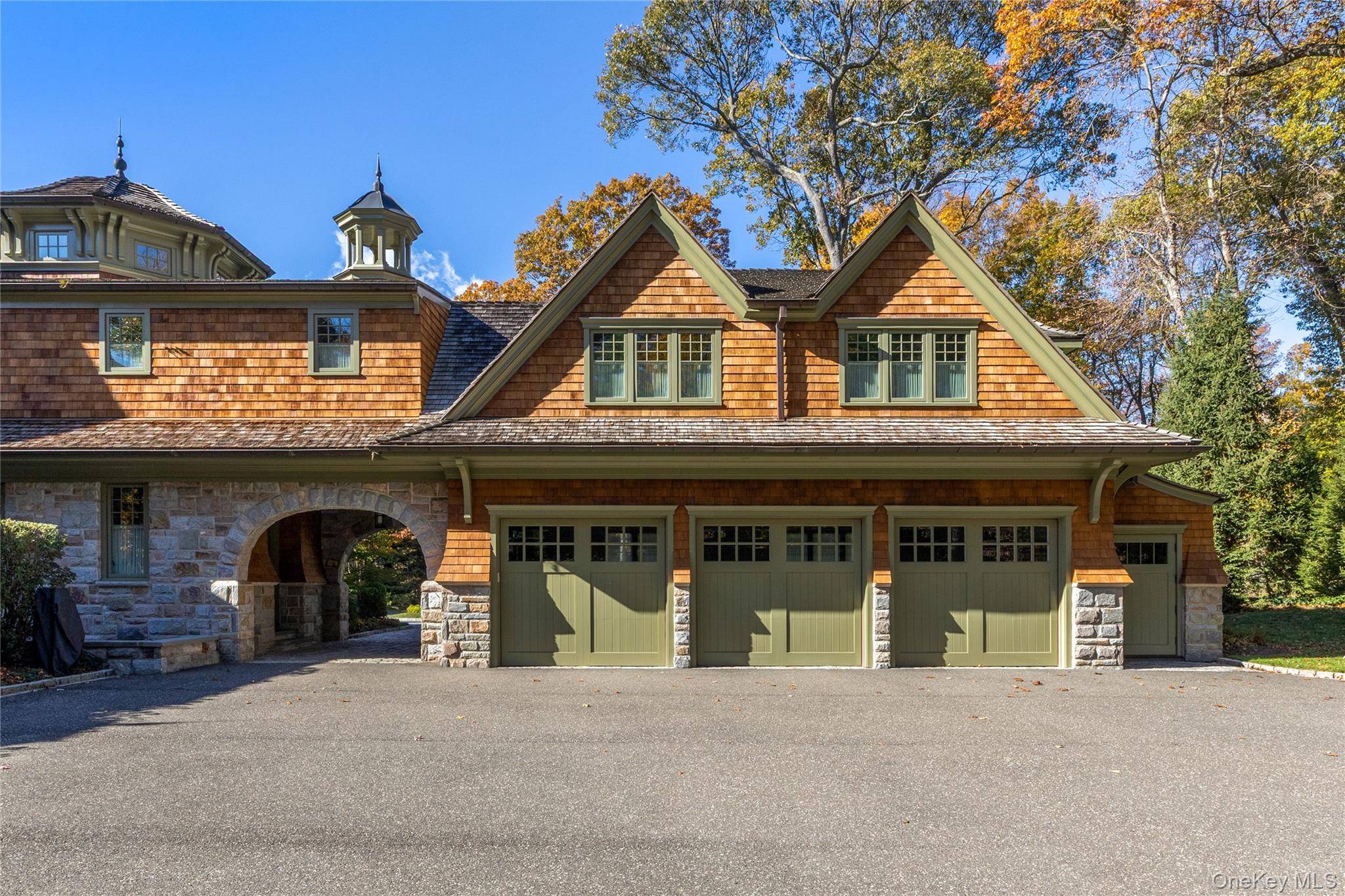 9 Bedroom House for Sale in Mill Neck - NY - USA - 5