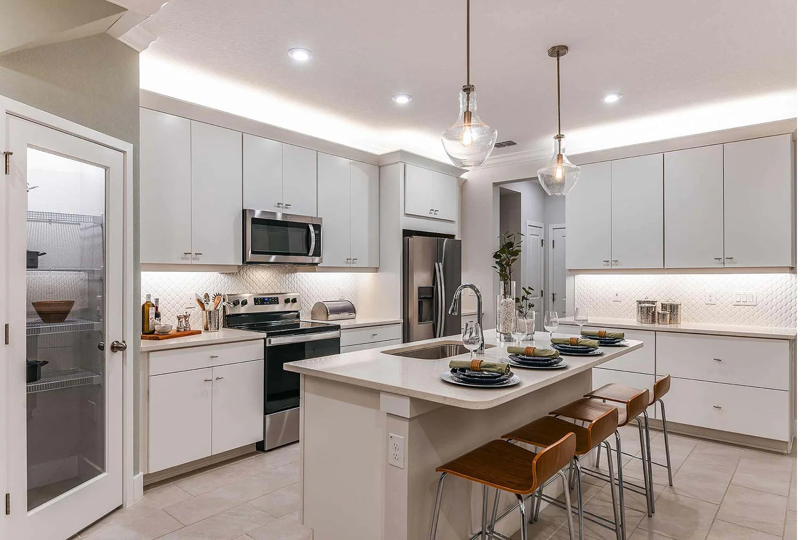 3 Bedroom Home for Sale in Carrollwood - 1