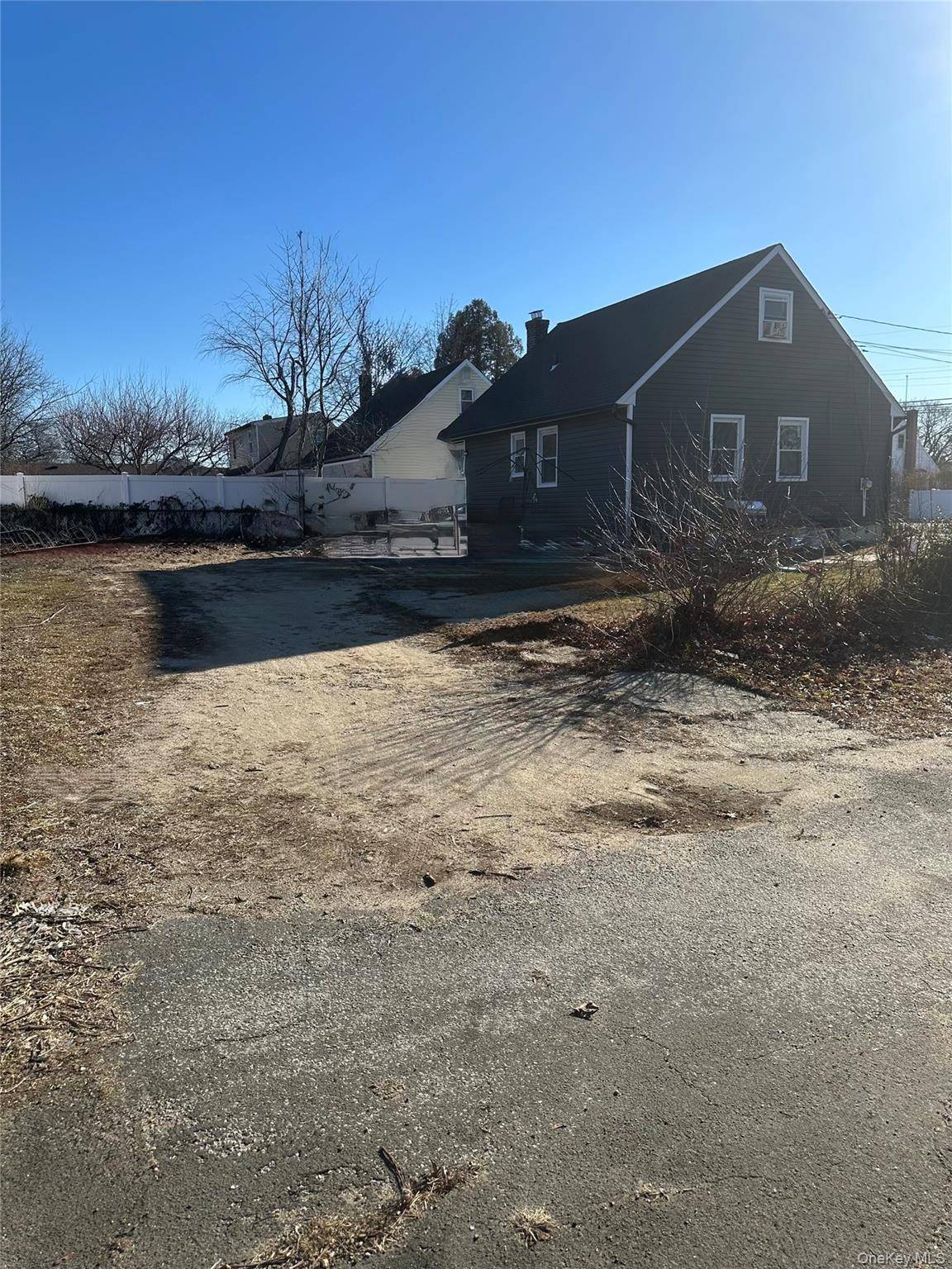 4 Bedroom Home for Sale in Wyandanch – NY - 4