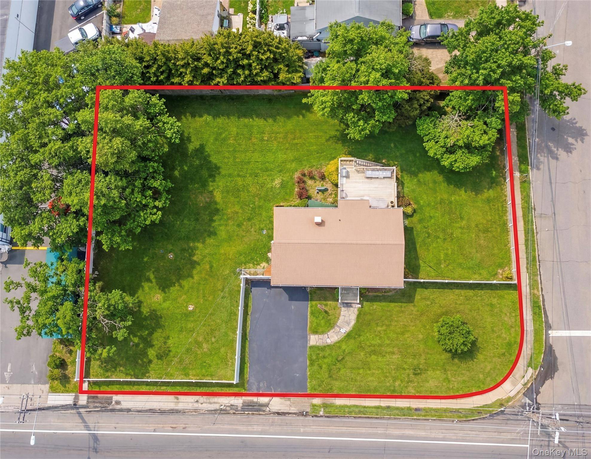 5 Bedroom Home for Sale in Holbrook, NY – Church ST - 2