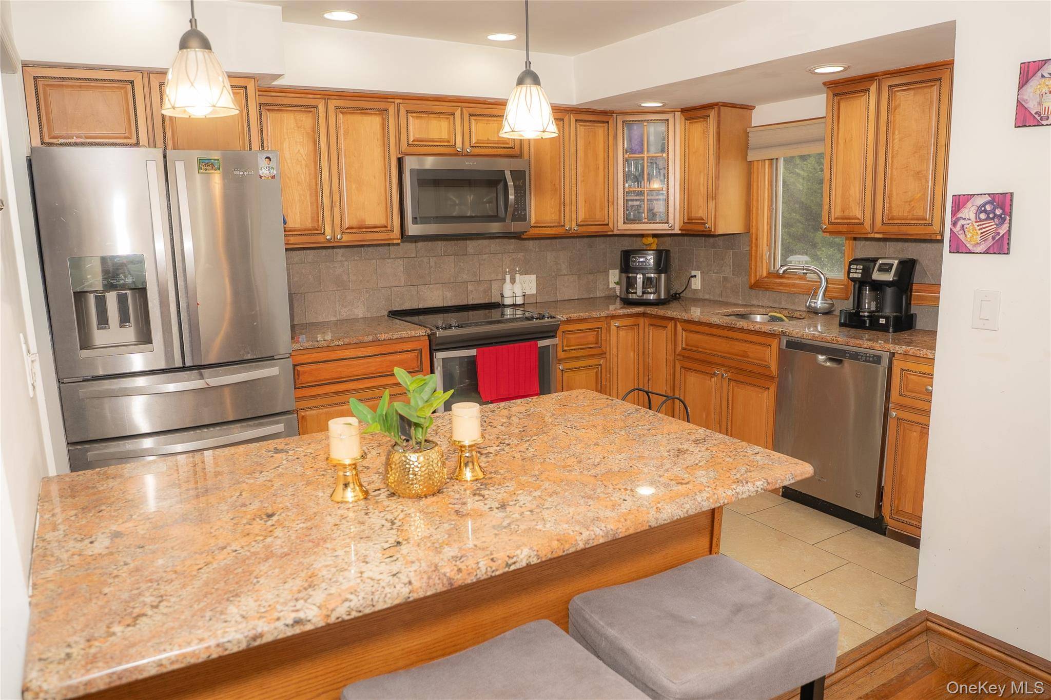 5 Bedroom Home for Sale in Holbrook, NY – Church ST - 7