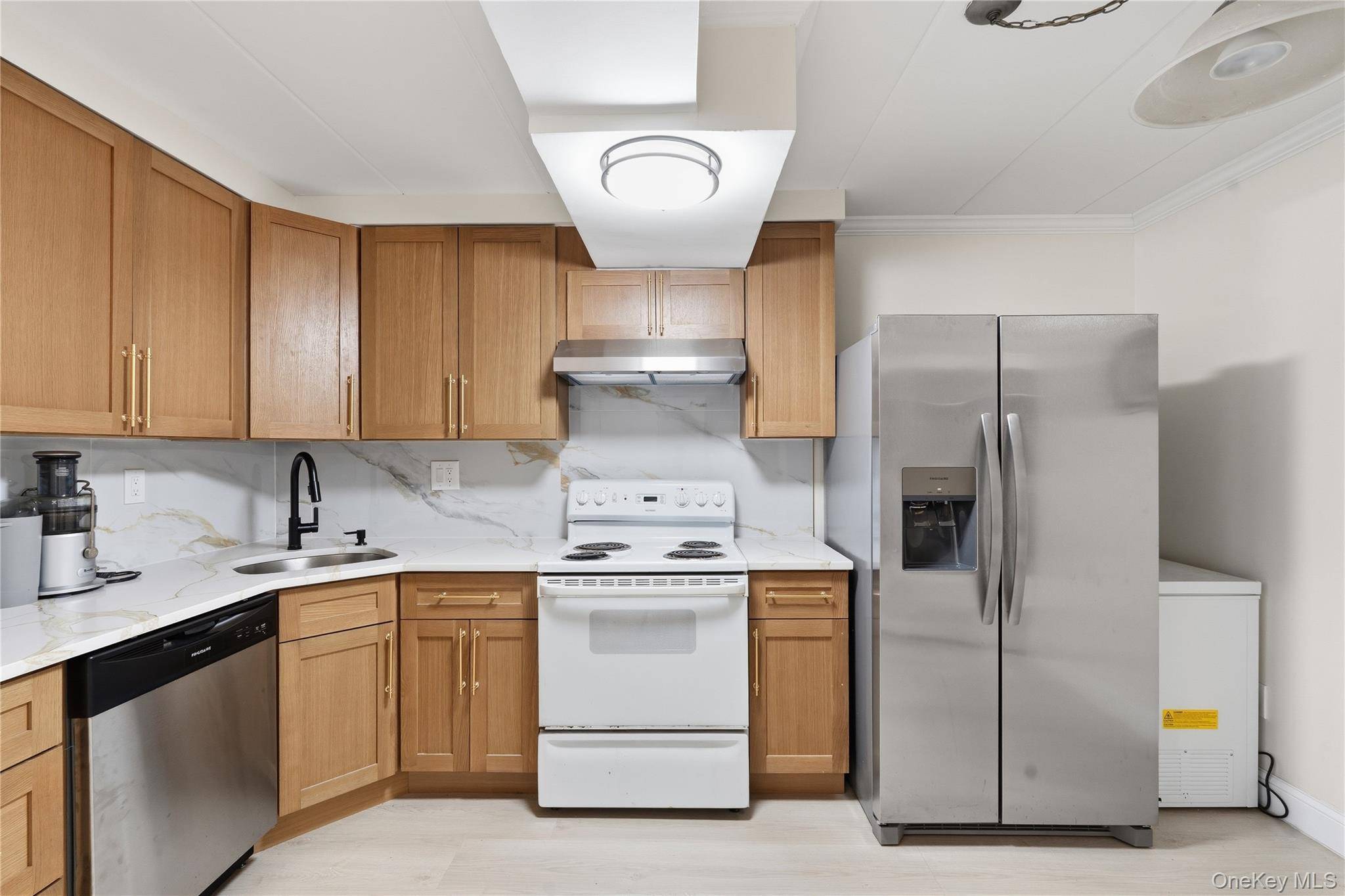 5 Bedroom Home for Sale in the Bronx – 863 Home ST - 7