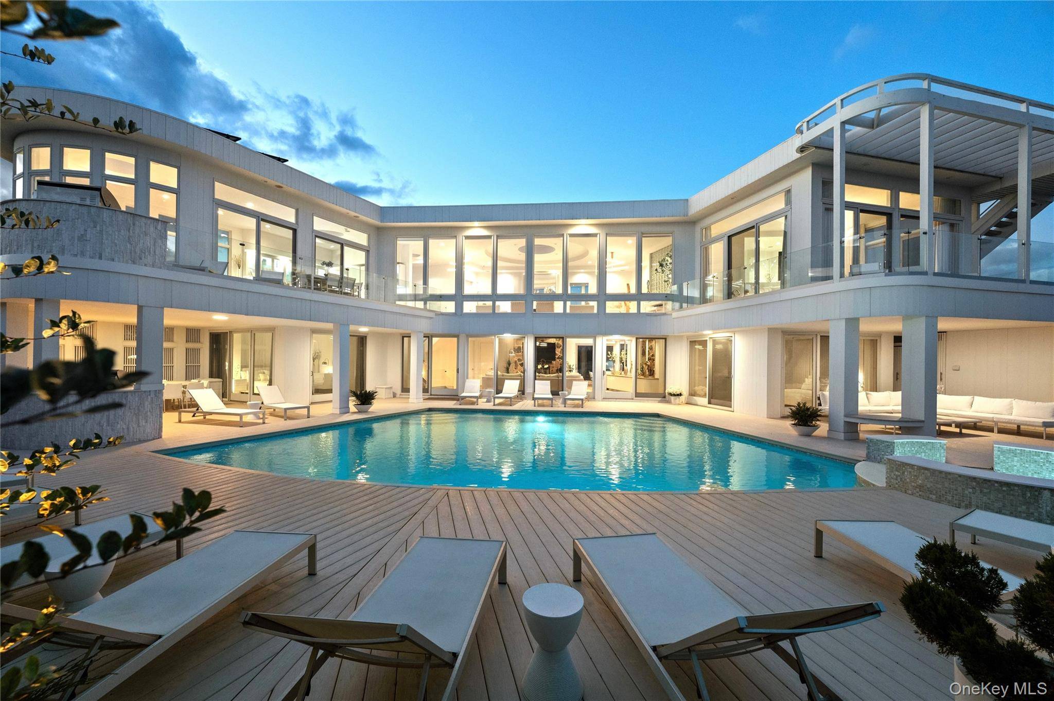 7 Bedroom Home for Sale in Amagansett – 9 Mitchell Dunes Ln - 1