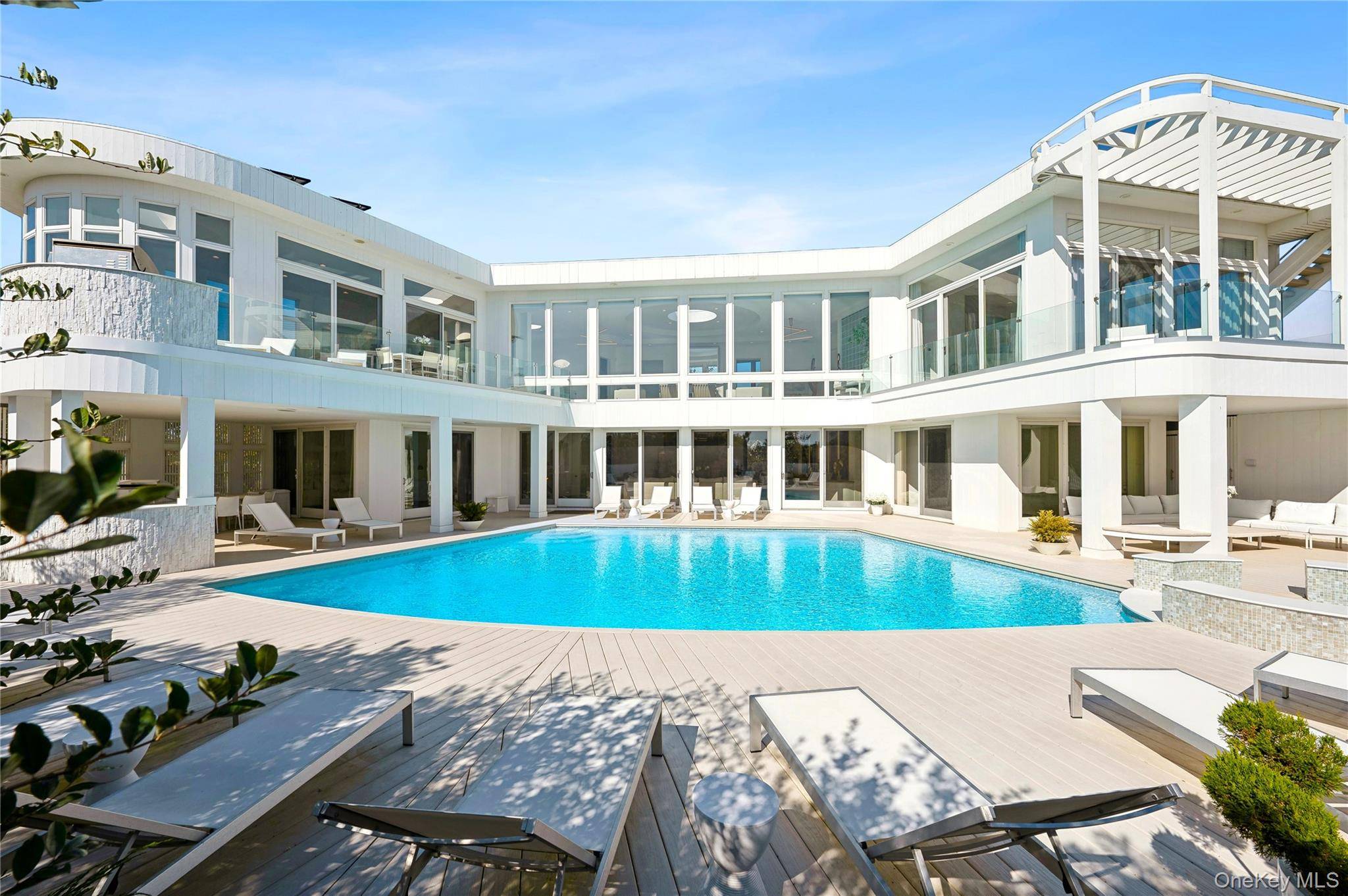 7 Bedroom Home for Sale in Amagansett – 9 Mitchell Dunes Ln - 2