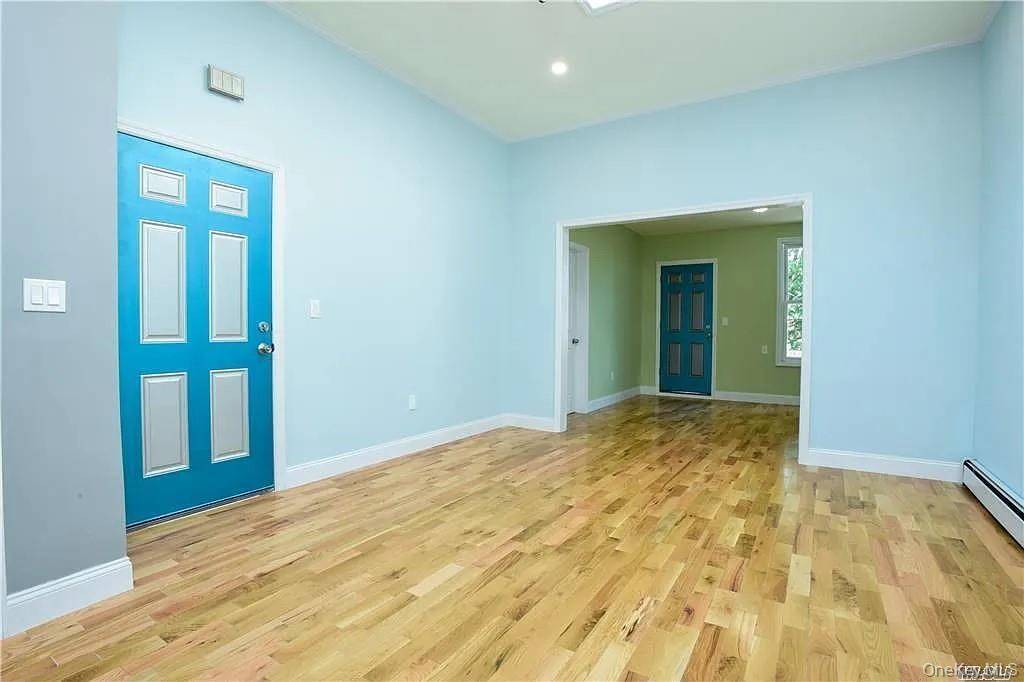 7 Bedroom Home for Sale in Brooklyn – NY - 6