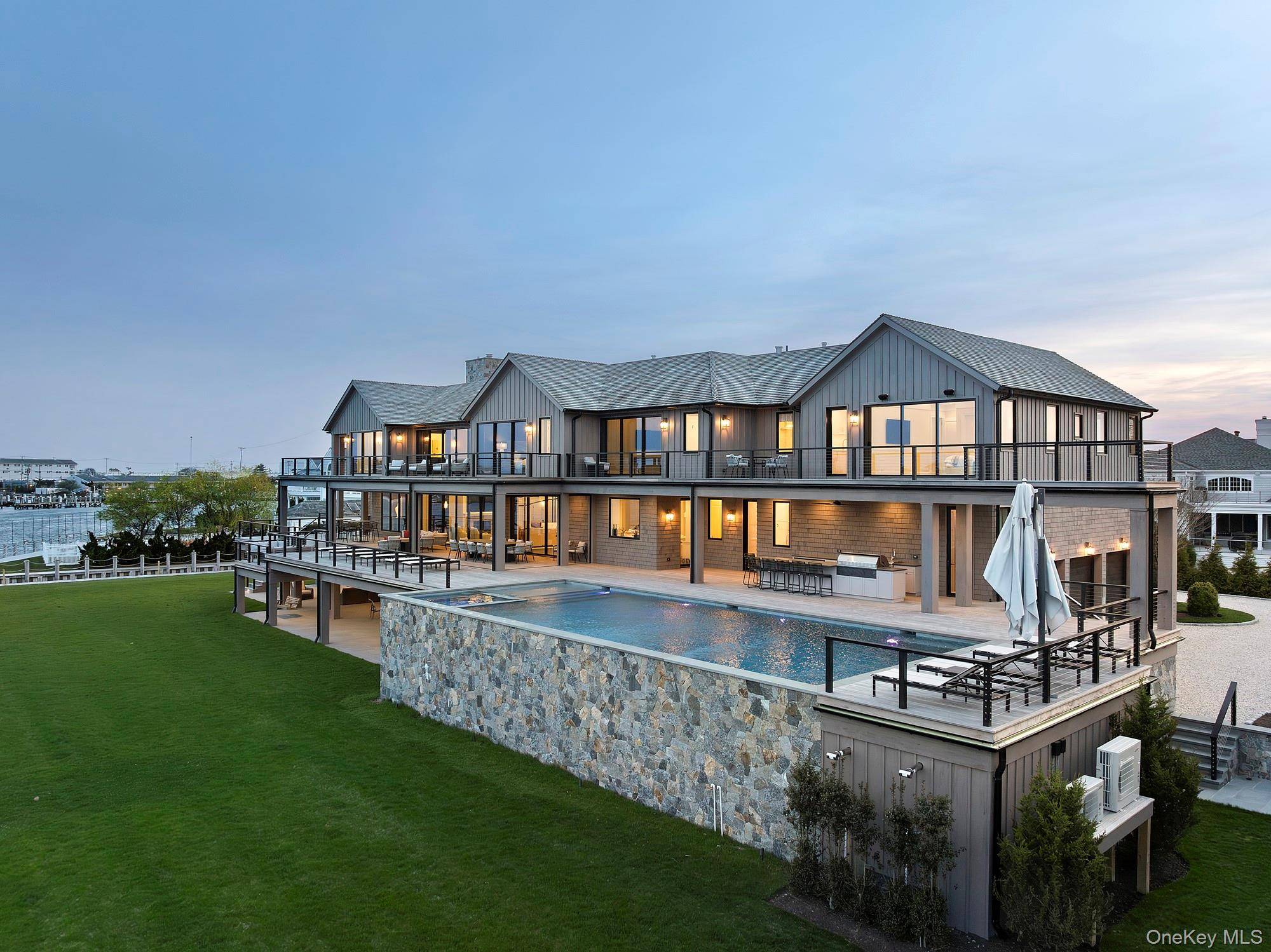 Maison de 7 Chambres à Vendre à Westhampton Beach – NY - 4