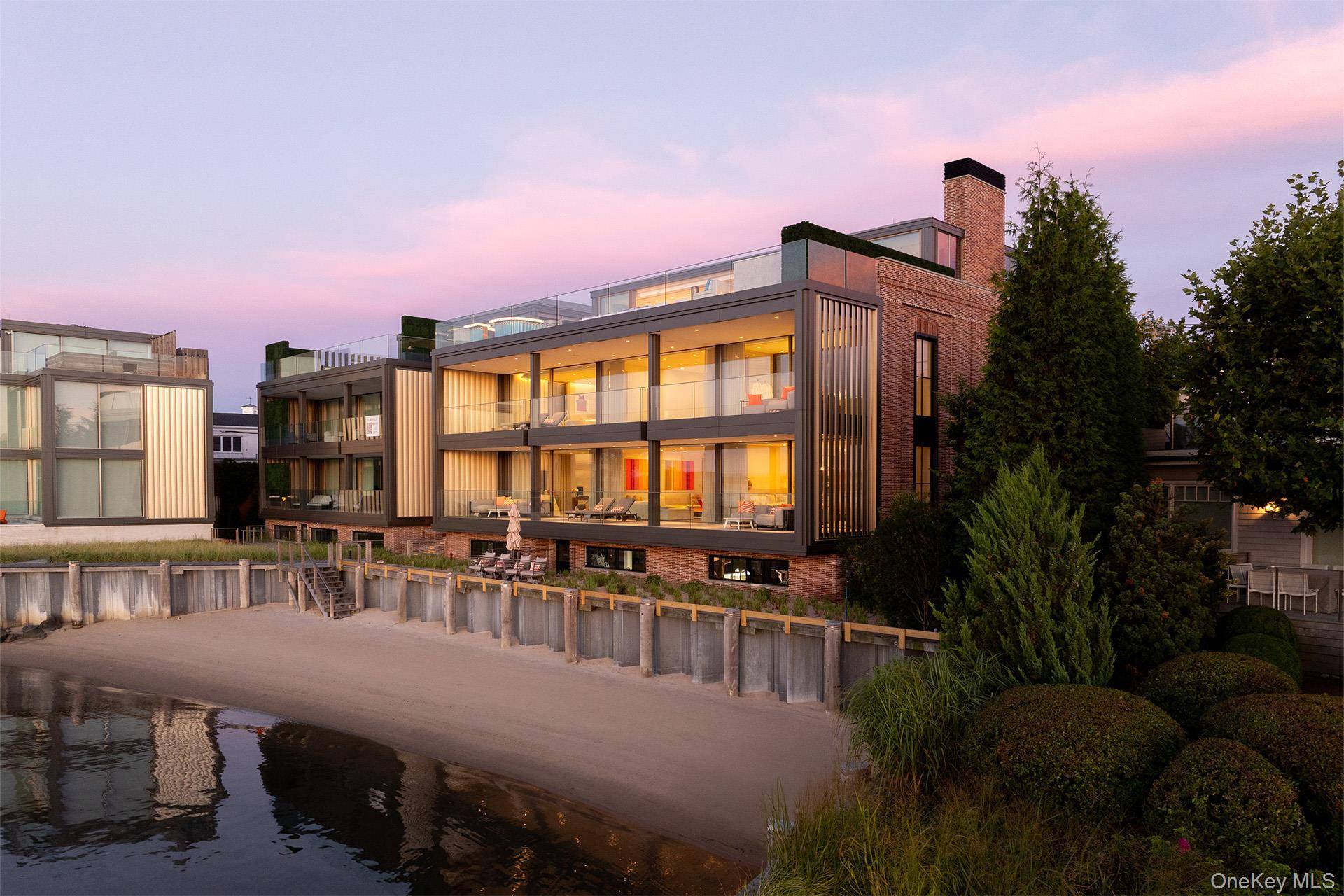 8-Bedroom House for Sale in Sag Harbor, NY – 2 W Water St - 1