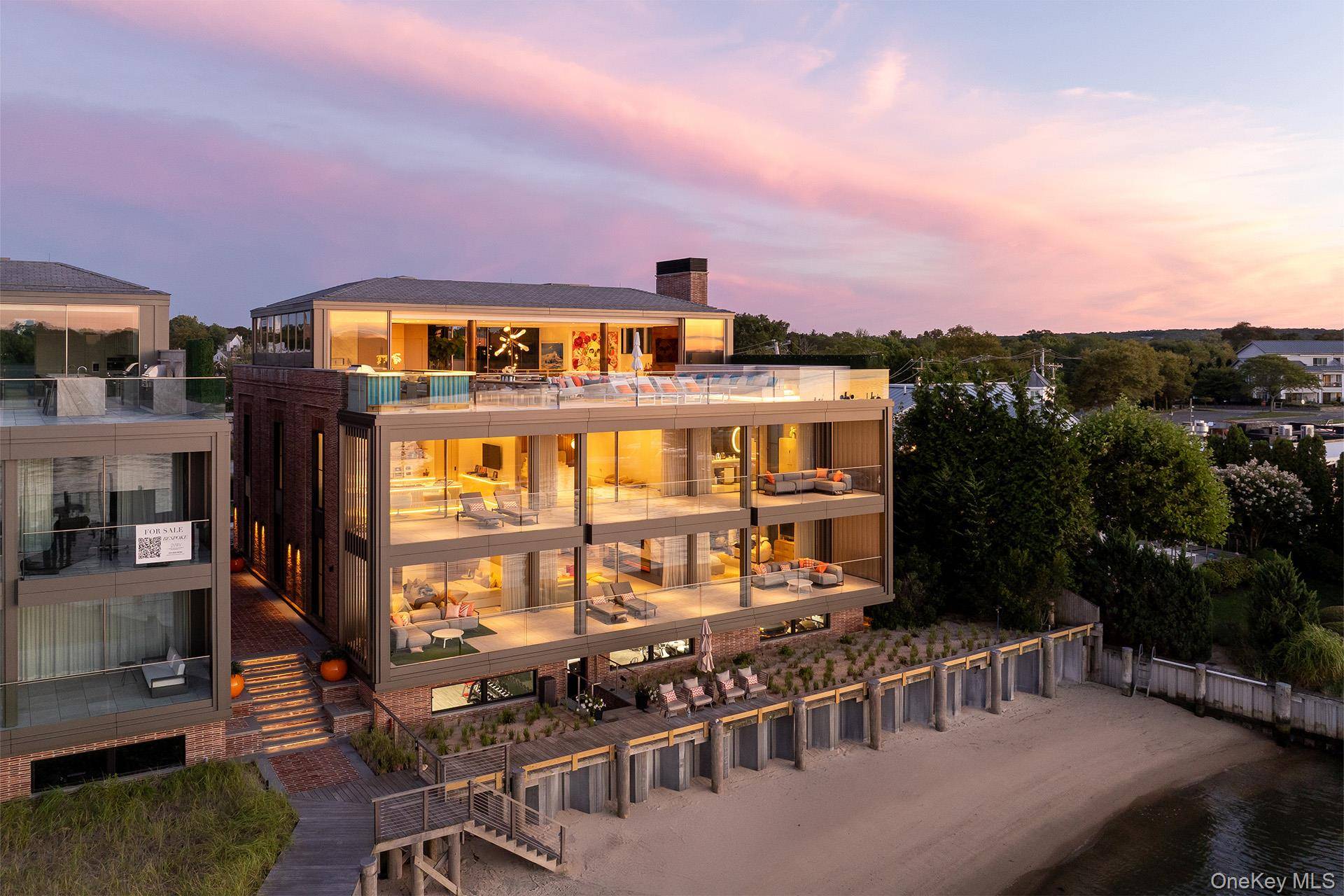 8-Bedroom House for Sale in Sag Harbor, NY – 2 W Water St - 2