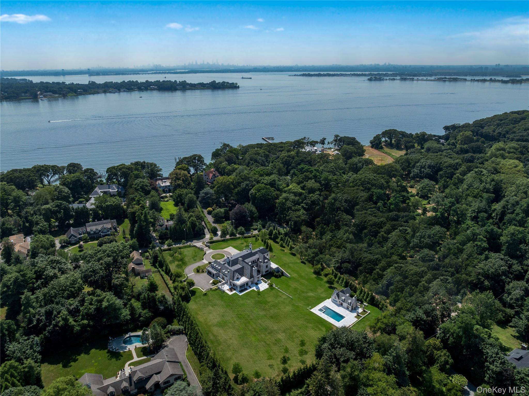 Maison de 8 Chambres à Vendre à Sands Point – NY - 1