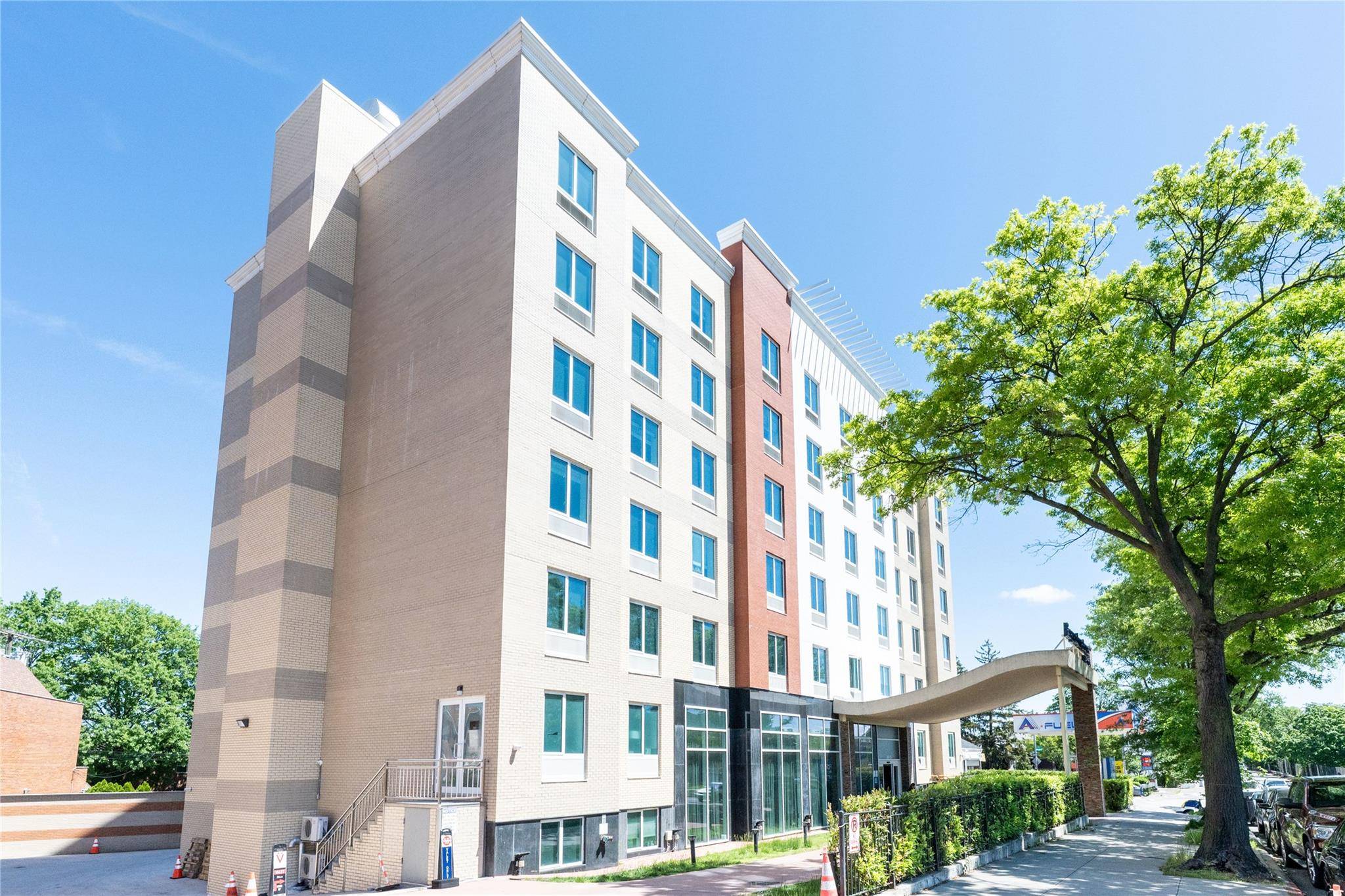 Hôtel à Vendre à Fresh Meadows – NY - 3