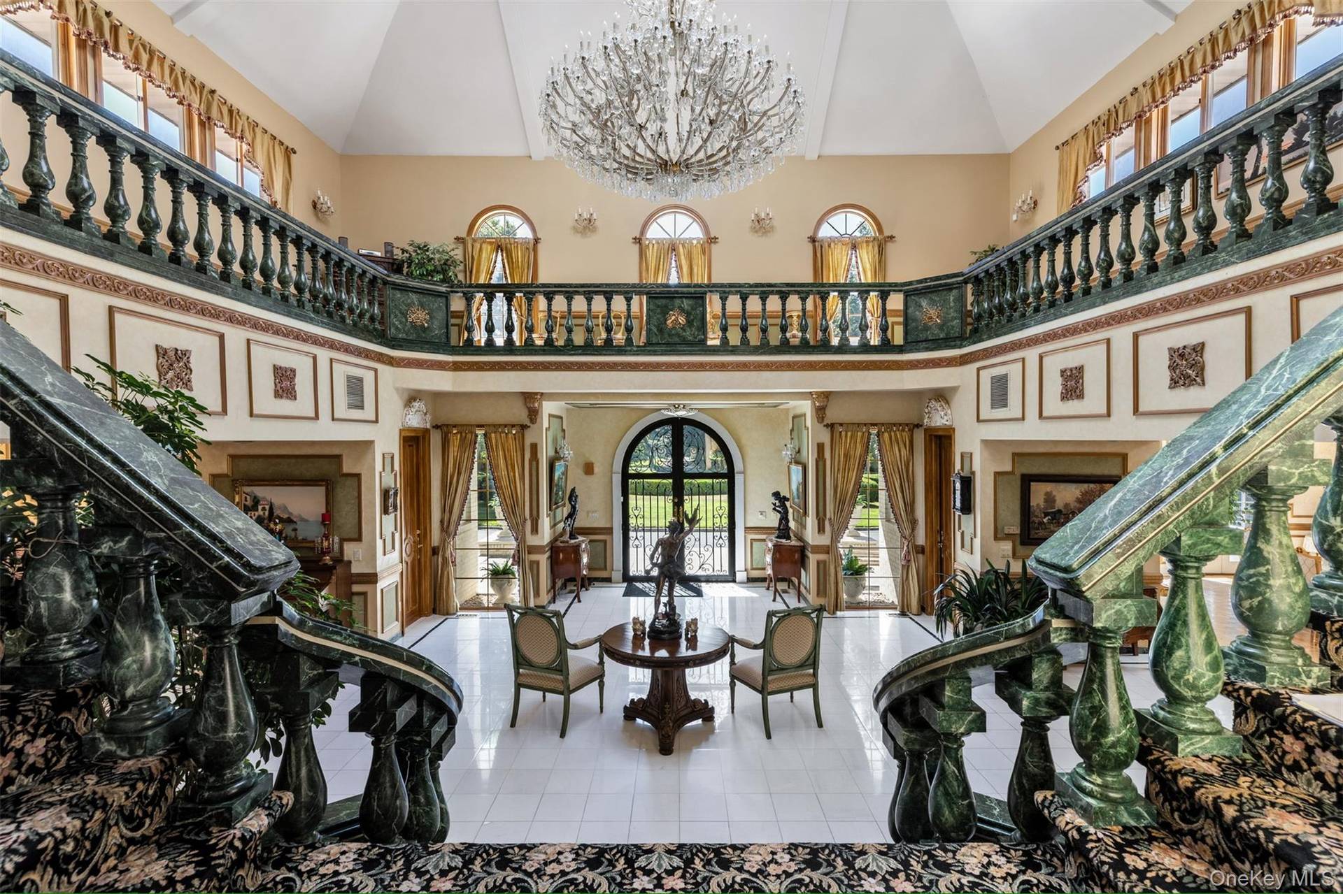 Complejo Privado en Venta en Old Westbury - 3