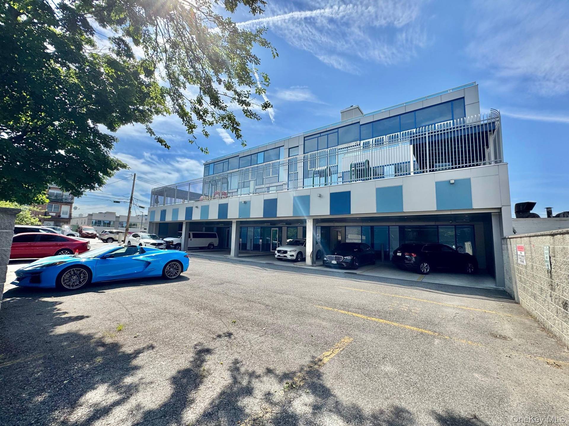 Immeuble à Vendre à Bayside, NY, États-Unis - 2