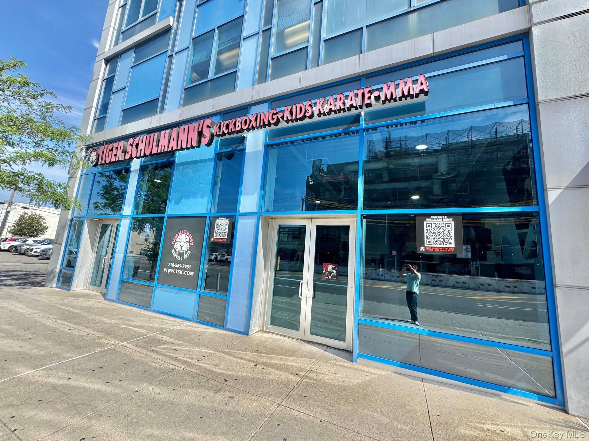 Immeuble à Vendre à Bayside, NY, États-Unis - 3