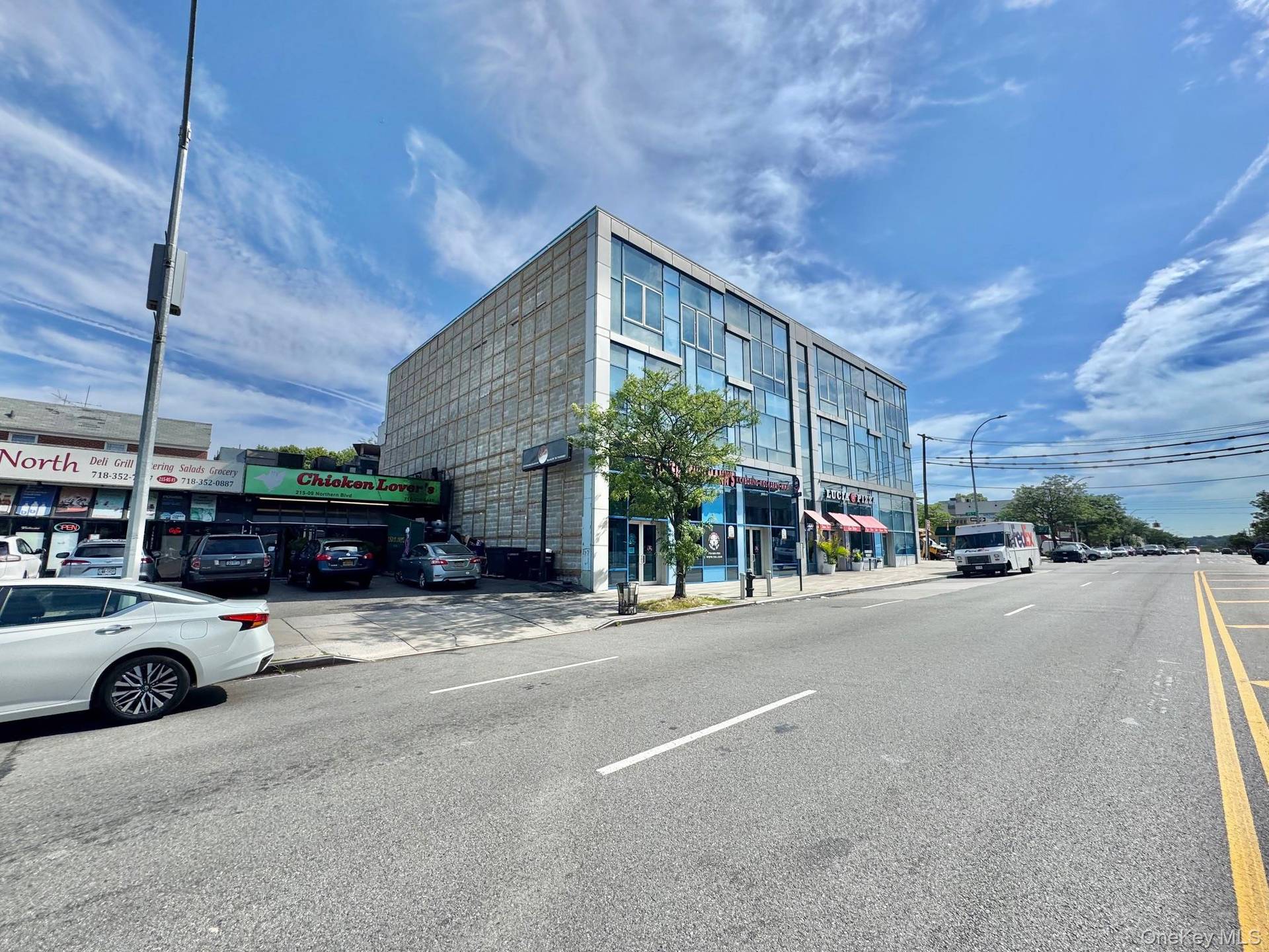 Immeuble à Vendre à Bayside, NY, États-Unis - 5