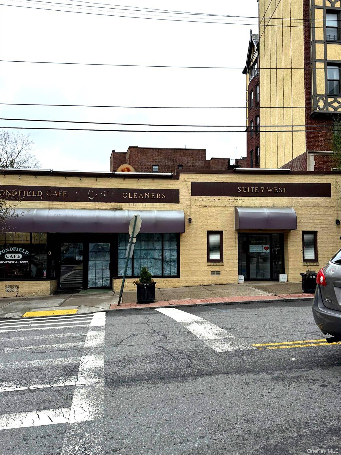 Edificio en Venta en Bronxville - Nueva York - EE. UU. - 2