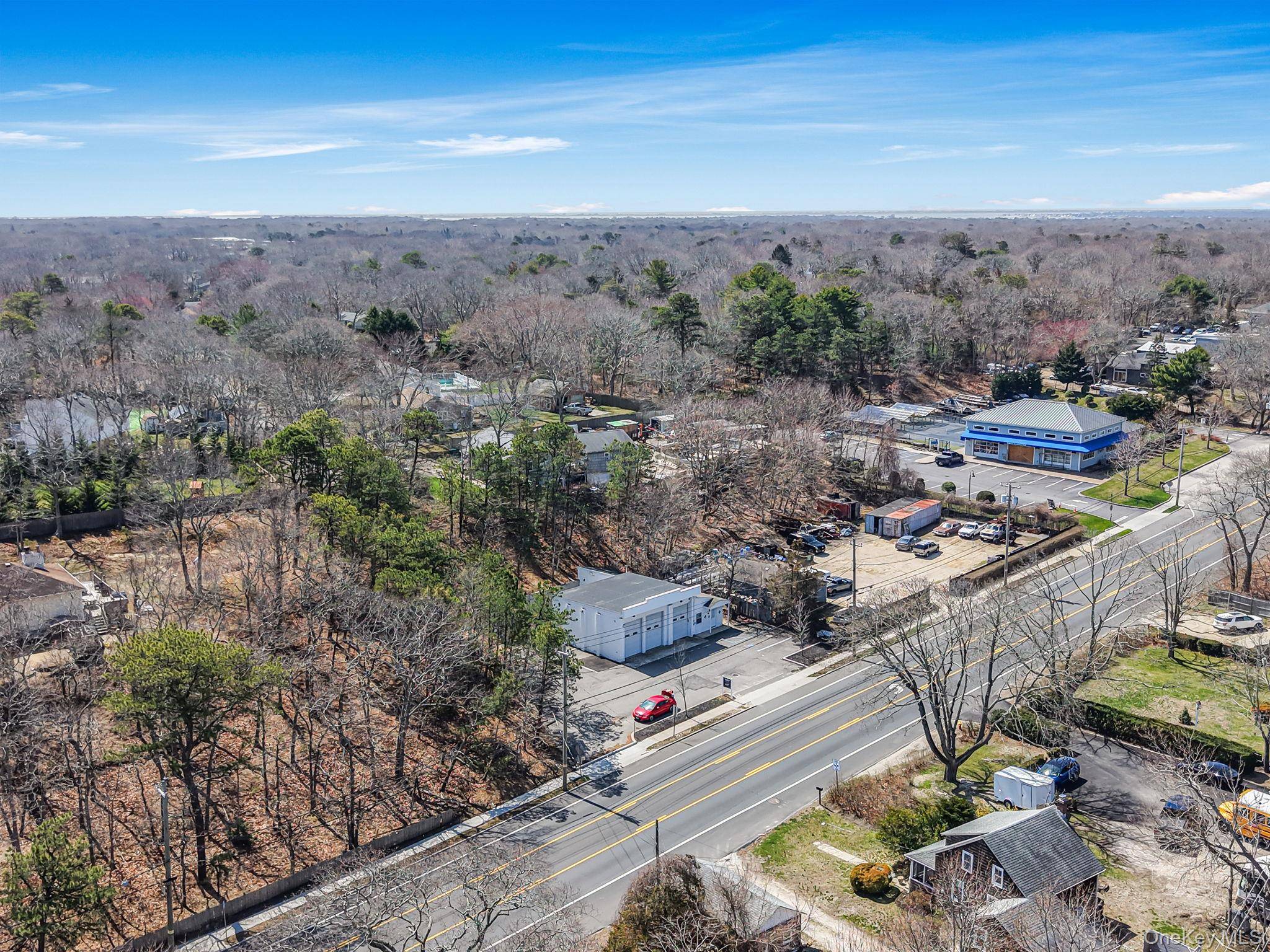 Prédio à Venda em Hampton Bays - Nova Iorque - EUA - 1