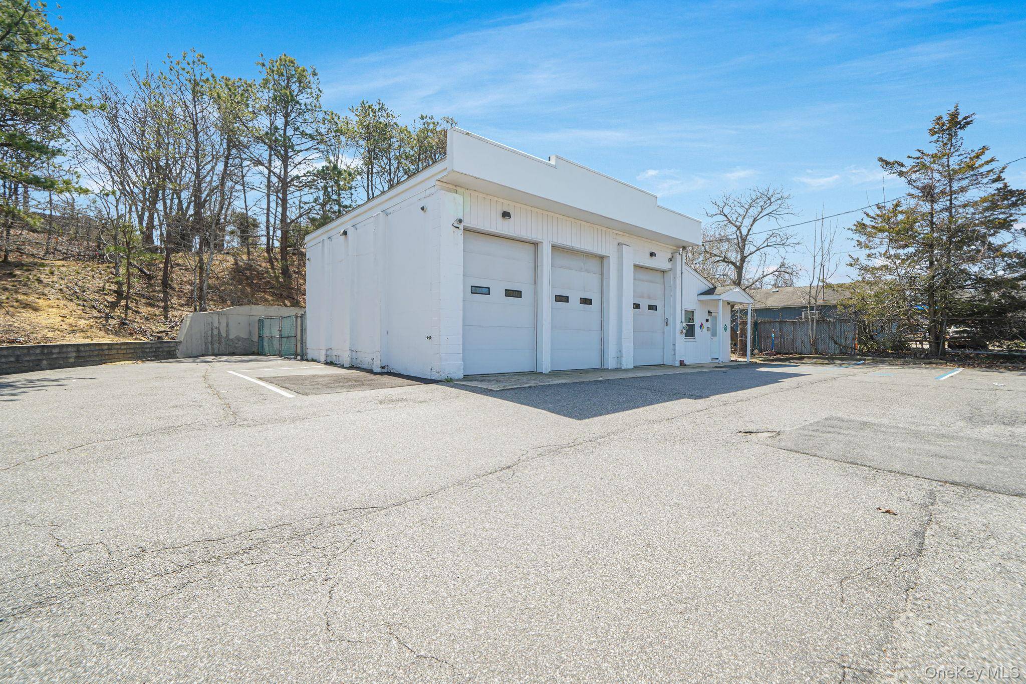 Prédio à Venda em Hampton Bays - Nova Iorque - EUA - 8