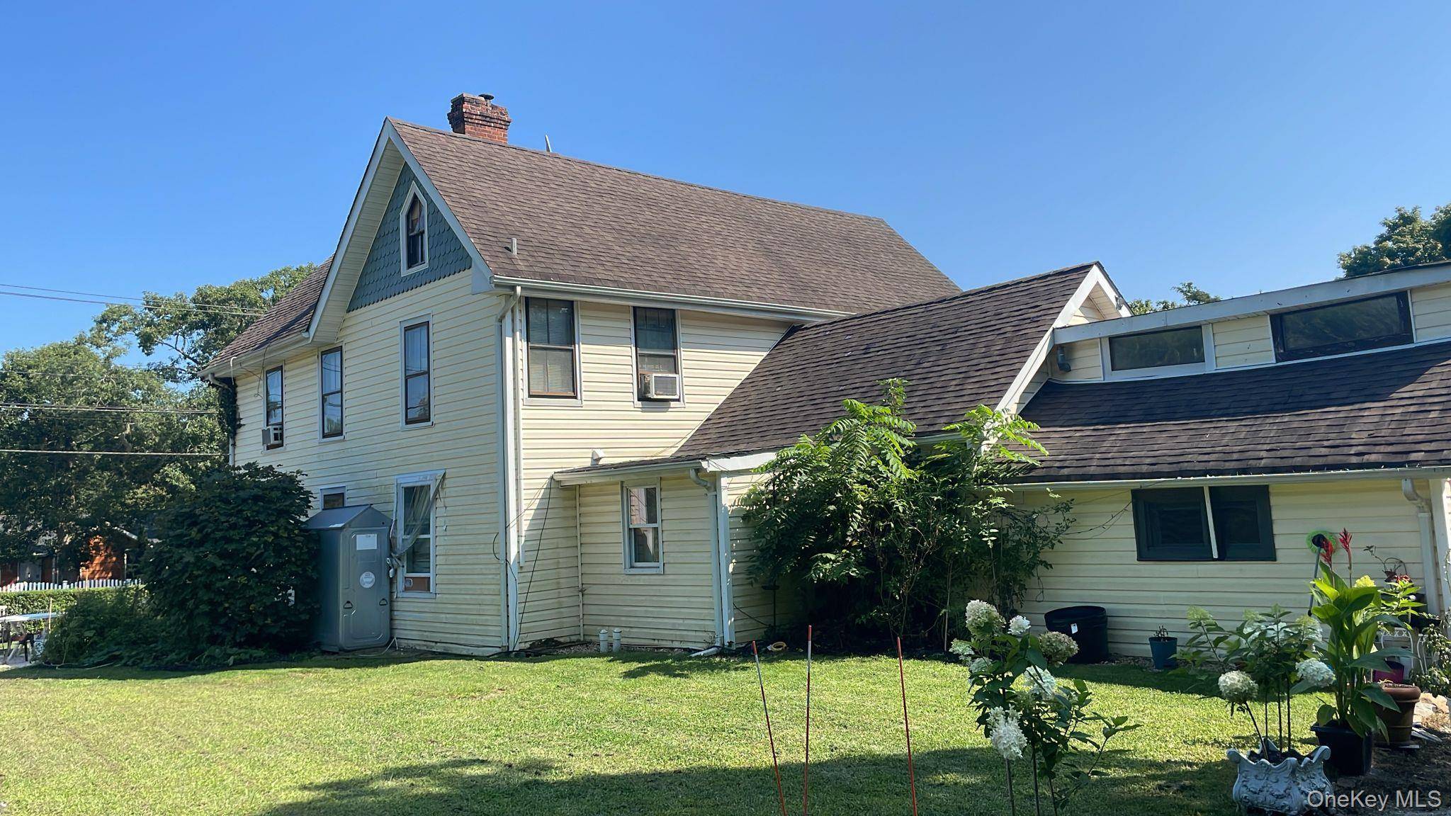 Prédio à Venda em Hampton Bays - Nova Iorque - EUA - 1