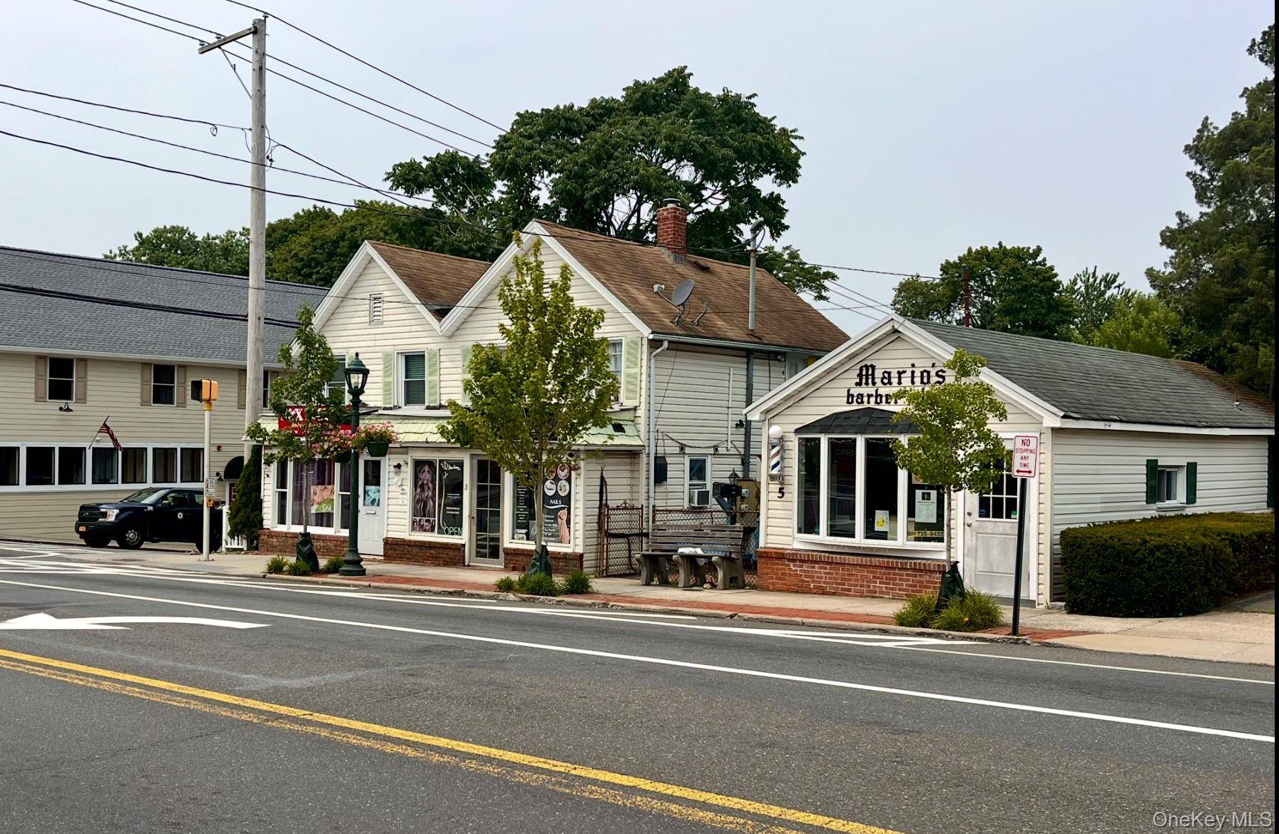 Prédio à Venda em Hampton Bays - Nova Iorque - EUA - 1