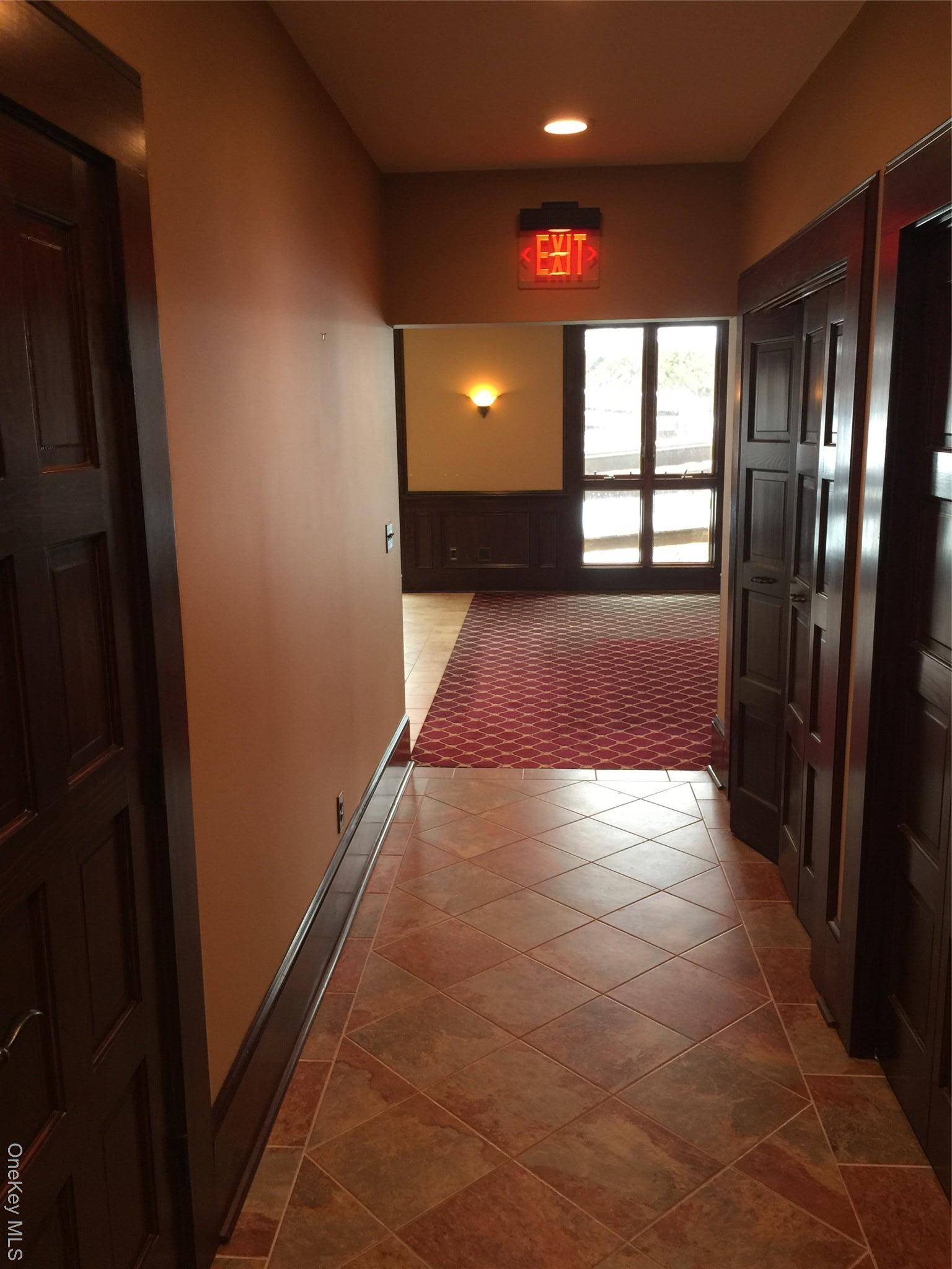 Edificio en Venta en Hyde Park - Nueva York - EE. UU. - 8