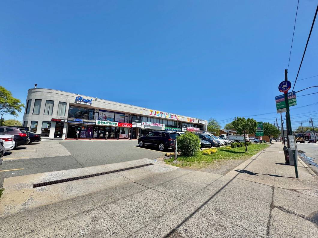 Centre Commercial à Vendre à Staten Island - NY - USA - 1