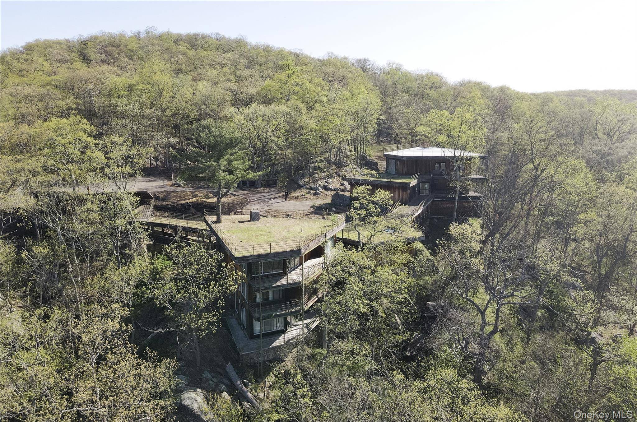 Prédio à Venda em Tuxedo Park - Nova Iorque - EUA - 1