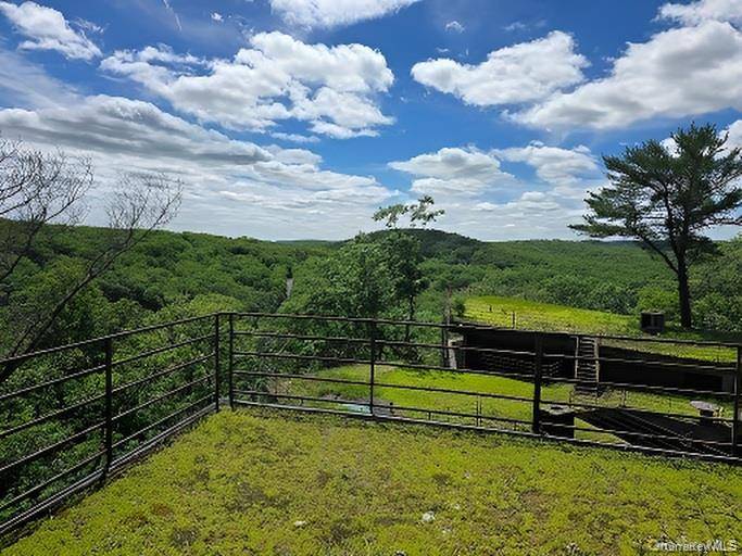 Prédio à Venda em Tuxedo Park - Nova Iorque - EUA - 3