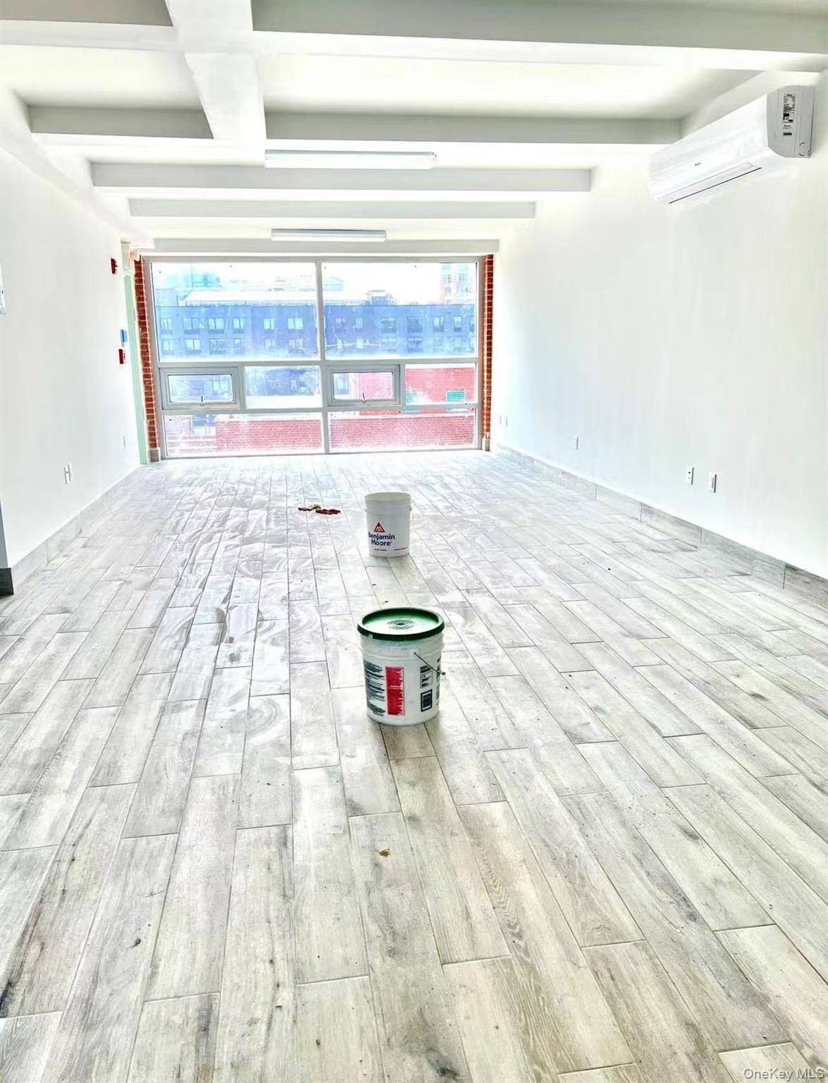 Building for Sale in Flushing - New York - USA - 5