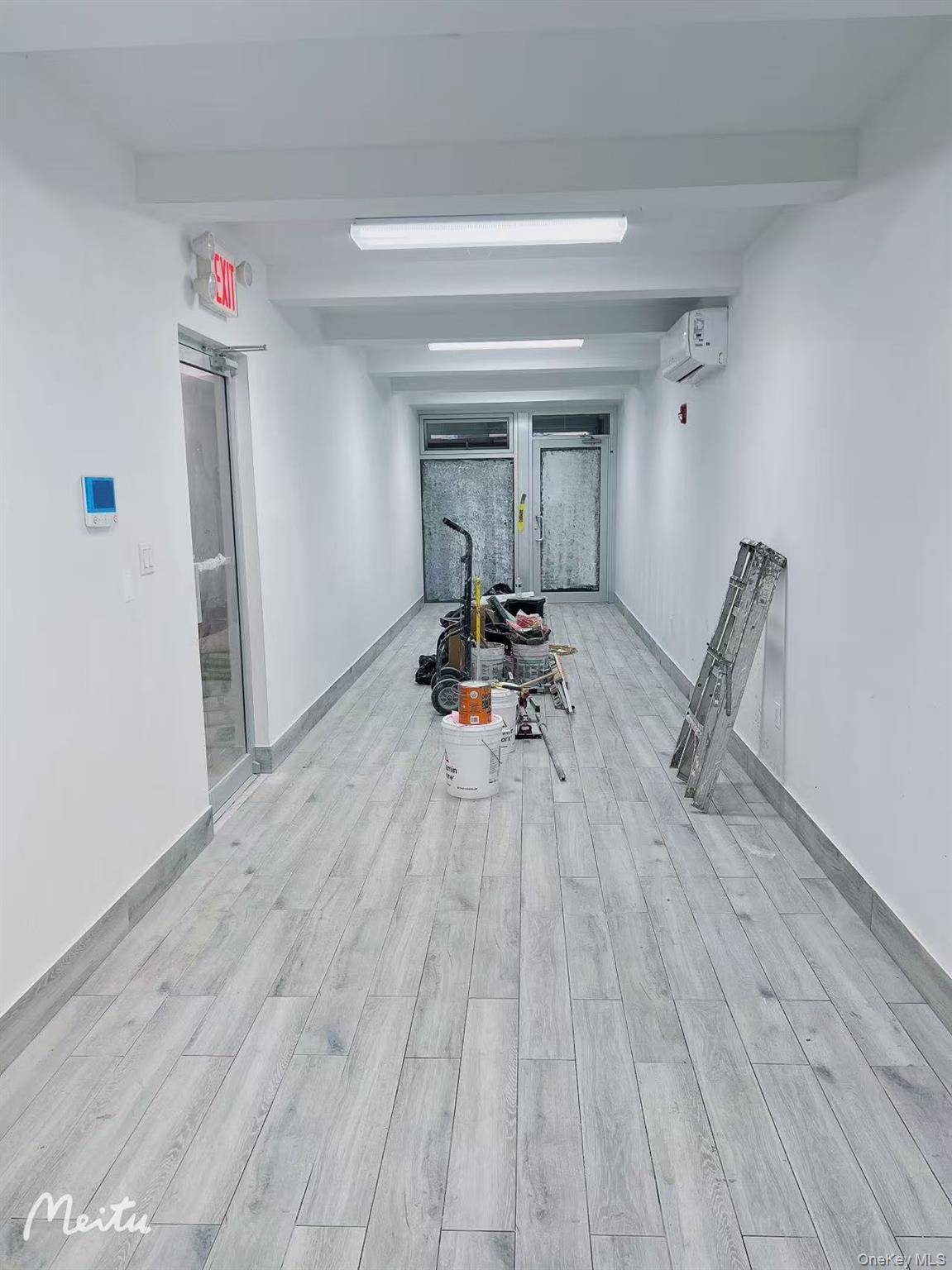 Building for Sale in Flushing - New York - USA - 7