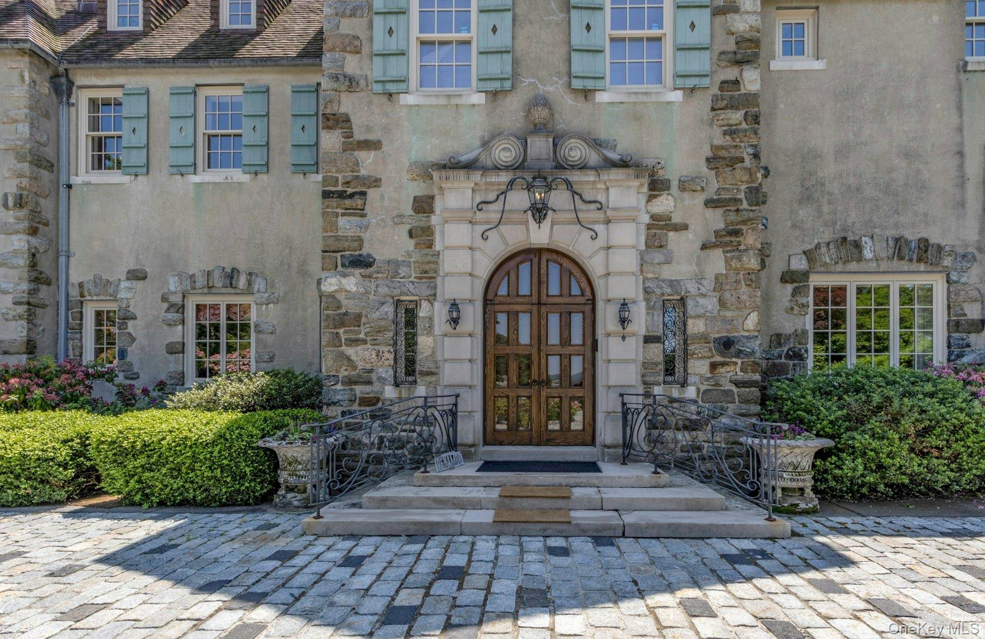 Propriété de 19 Chambres à Vendre à Tuxedo Park - 3