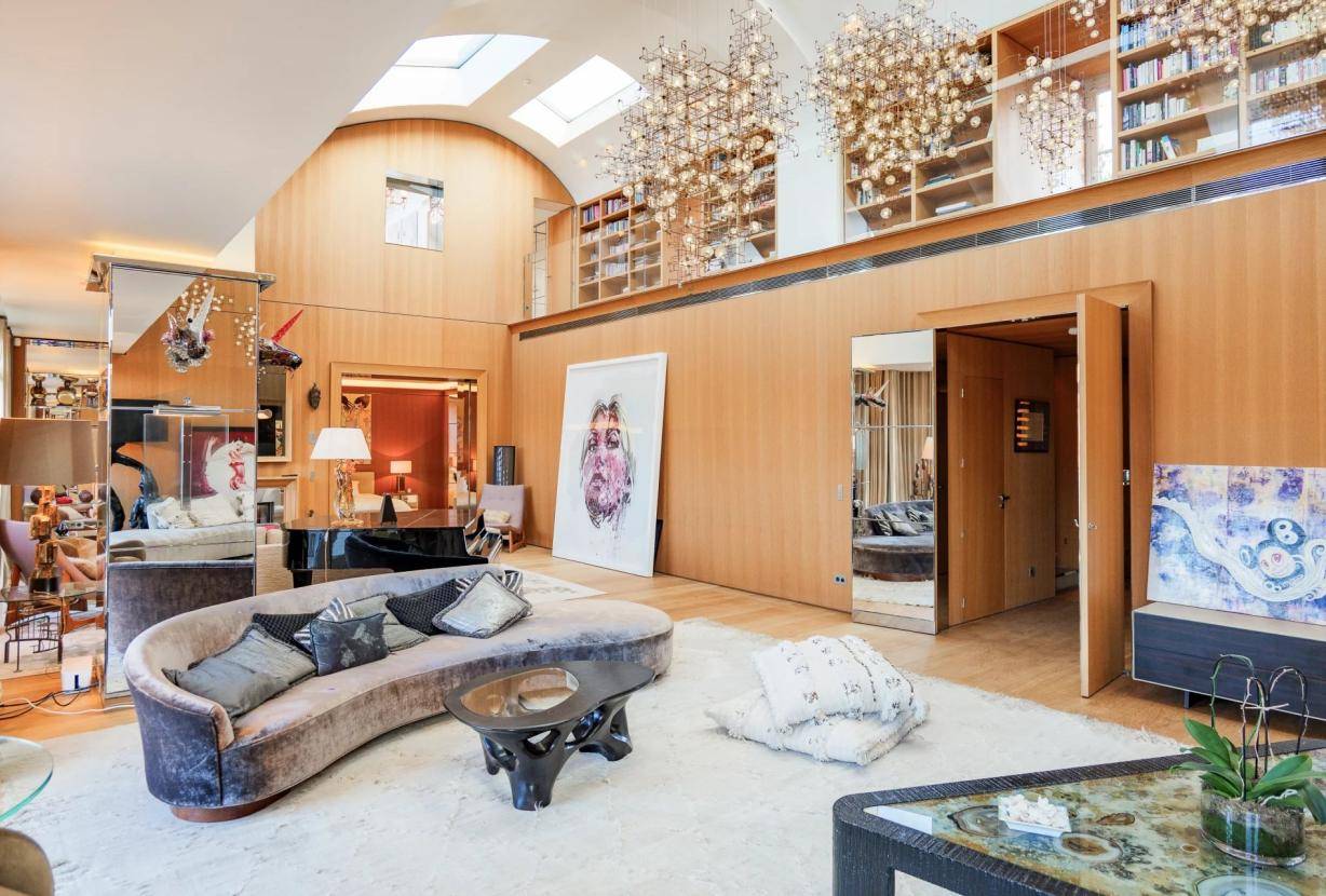 Apartamento de 4 Dormitorios en Venta en Royal Monceau – París – Francia - 1