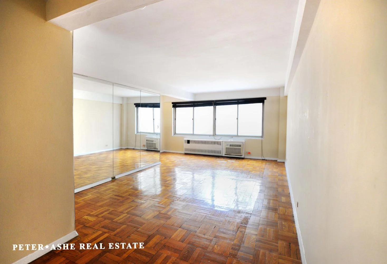 Studio à Venda em 225 East 46th Street – Manhattan, Nova Iorque – NY - 1