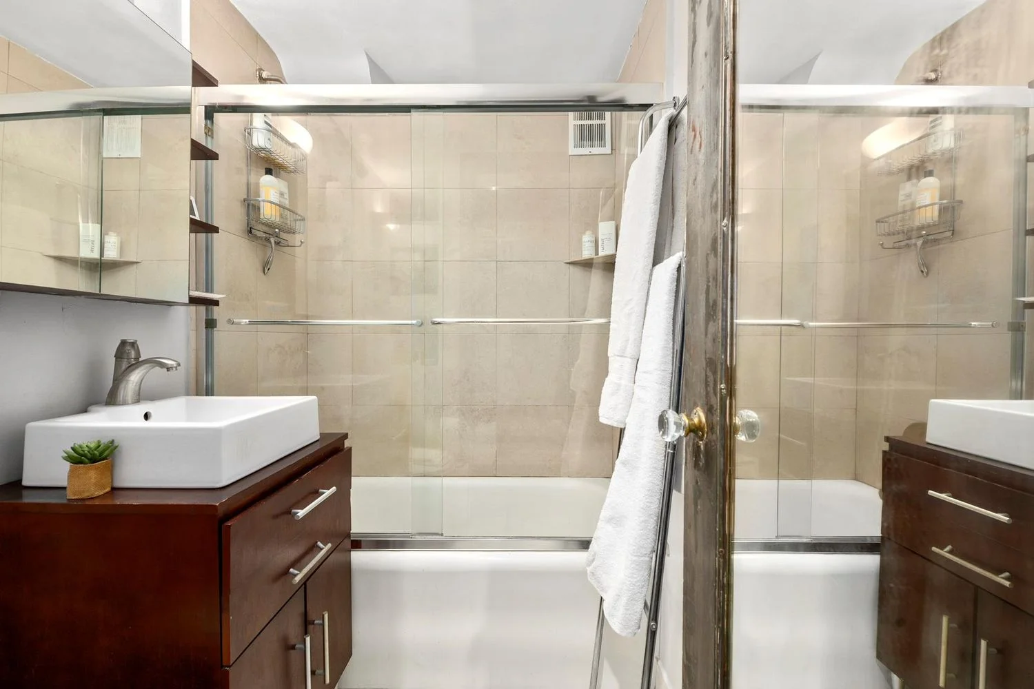 Studio à Vendre au 45 Tudor City Place – Manhattan – New York – NY - 3