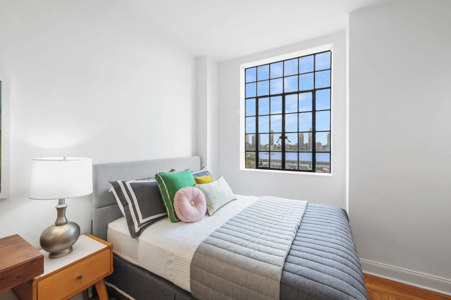 Studio for Sale at 5 Tudor City Place – Manhattan, New York – NY - 1