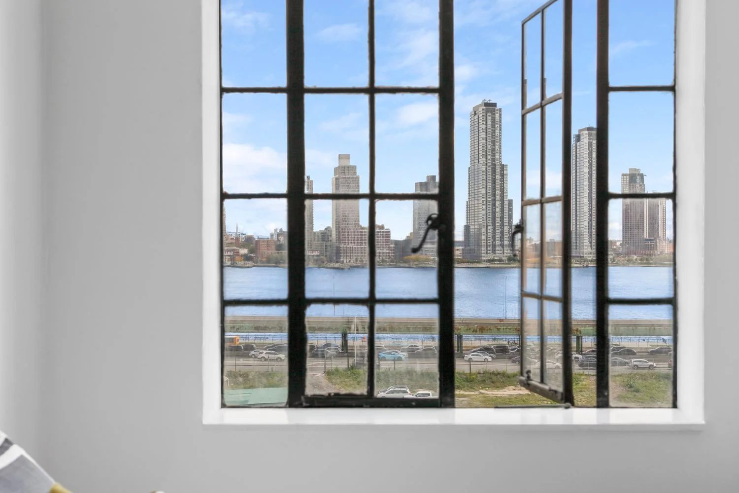 Studio for Sale at 5 Tudor City Place – Manhattan, New York – NY - 2