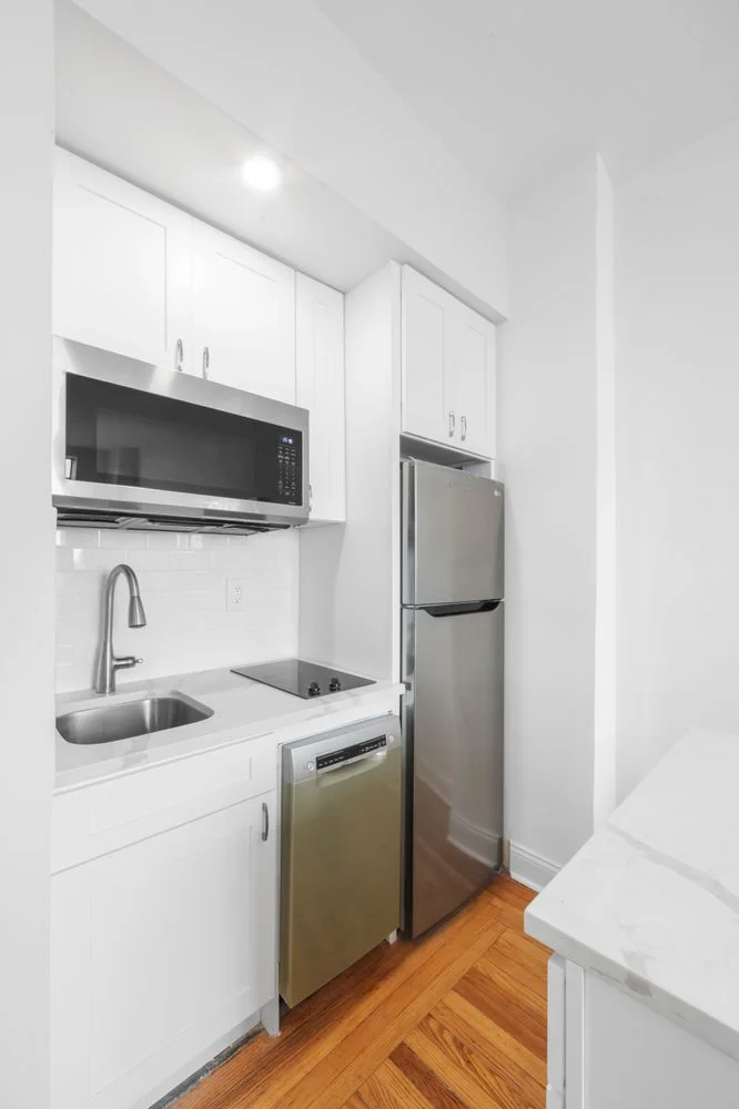 Studio for Sale at 5 Tudor City Place – Manhattan, New York – NY - 4