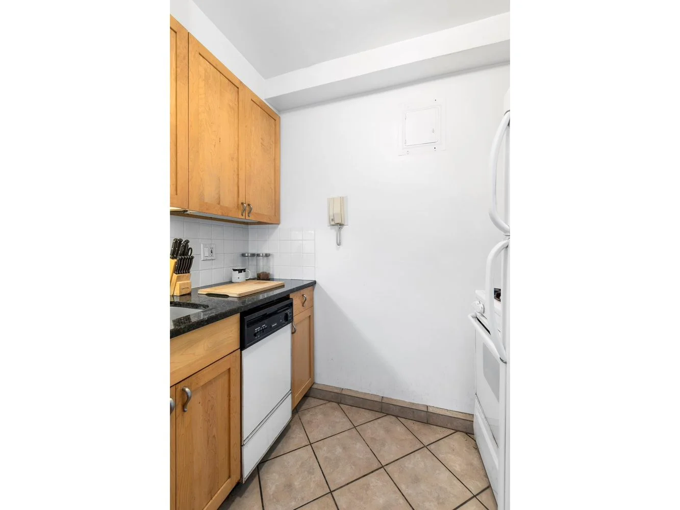Studio à Venda em Manhattan – 399 East 72nd Street – New York, NY - 1