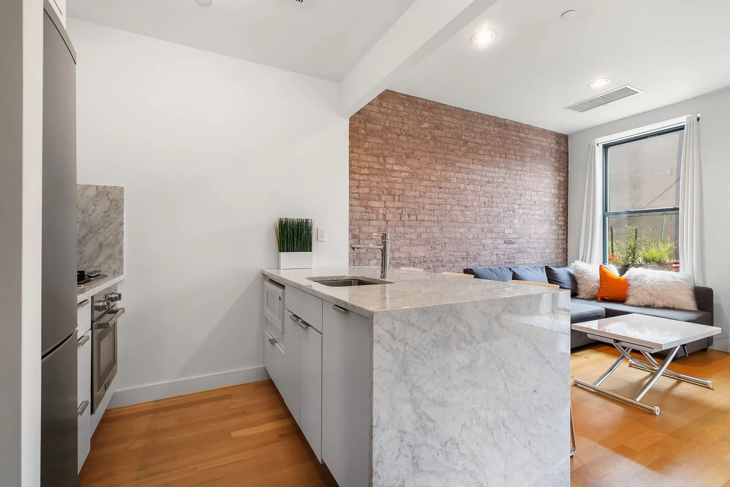 Studio for Sale in Manhattan – New York, NY - 6