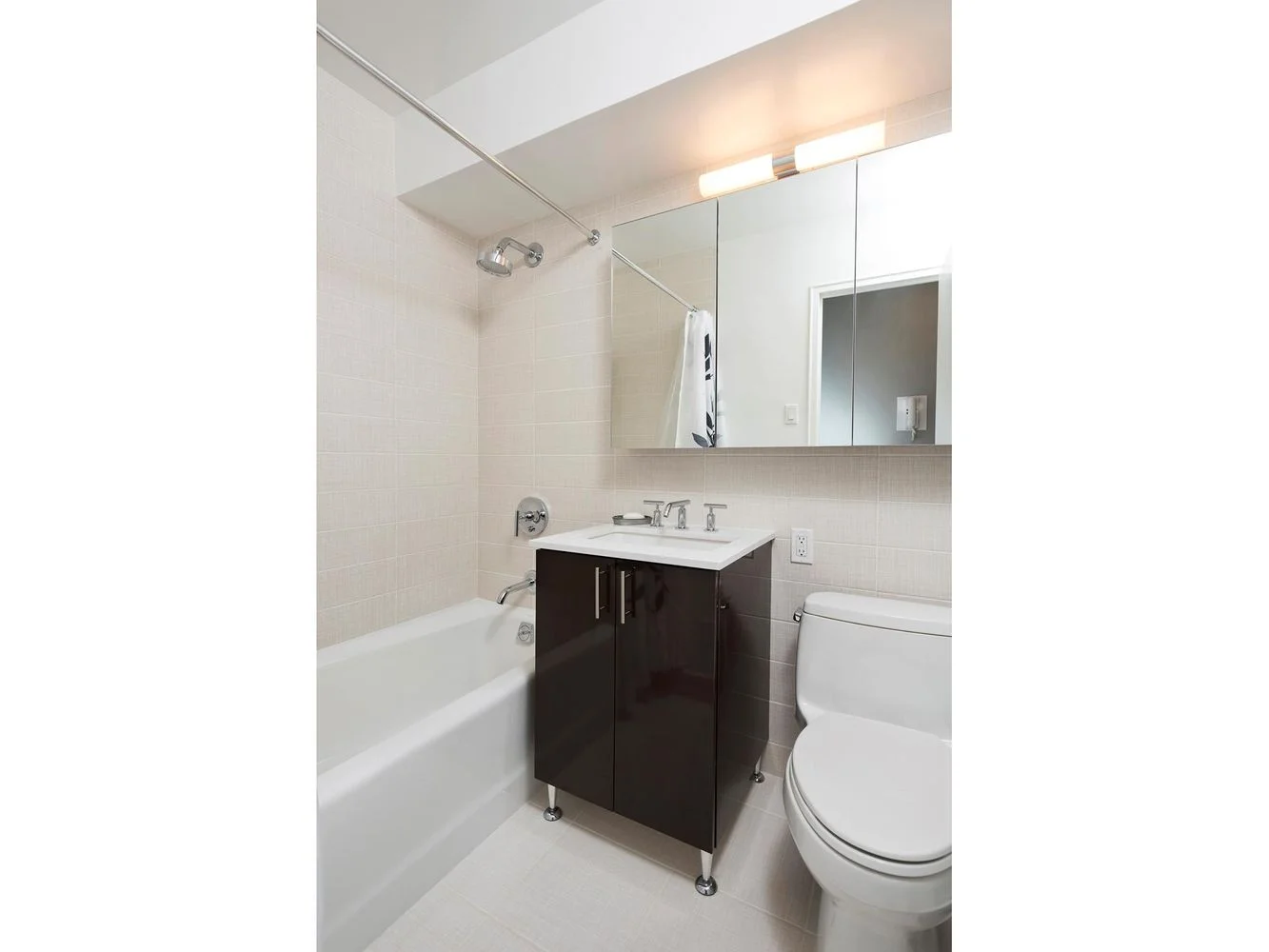 Studio for Sale in Manhattan – New York, NY - 3