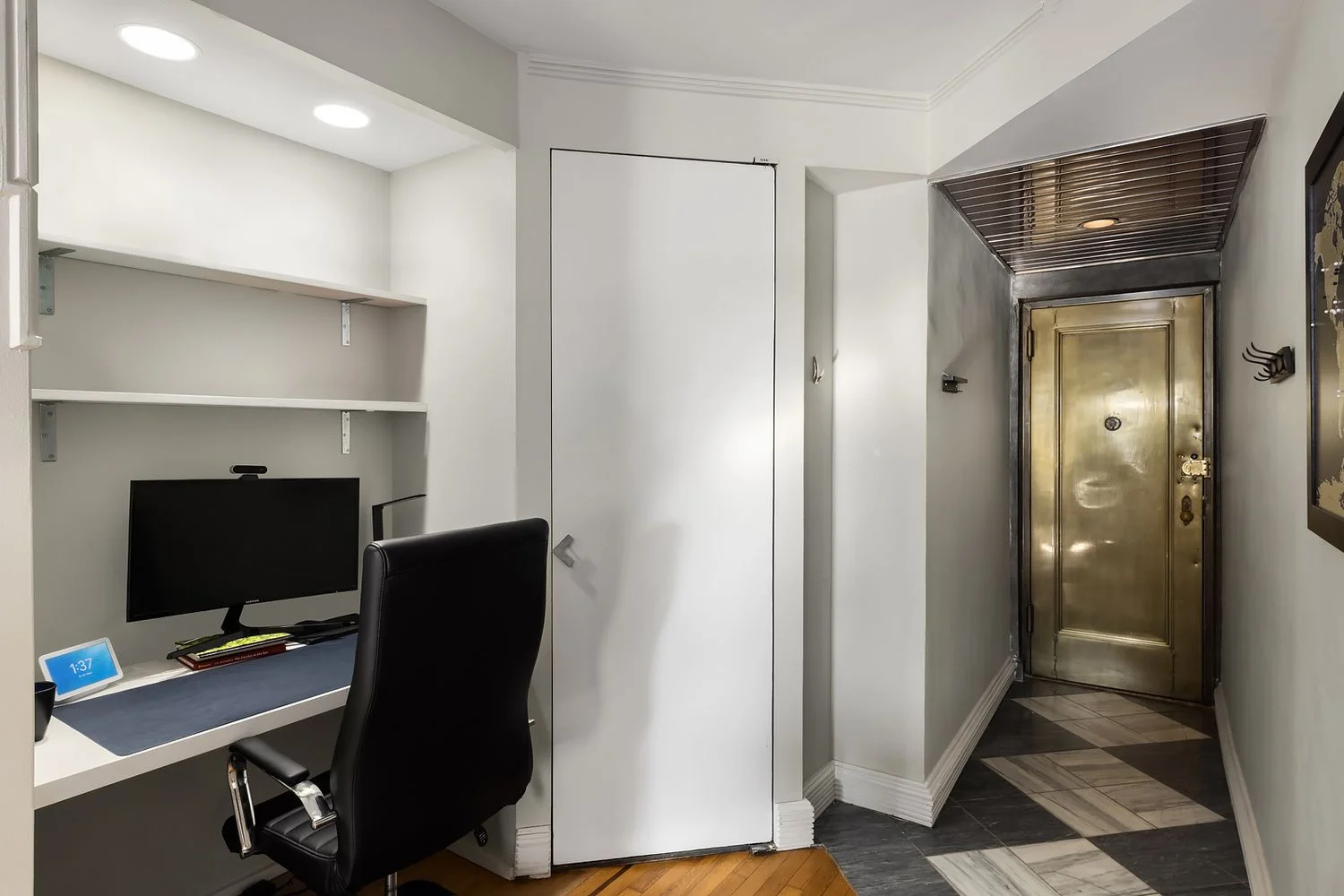 Studio for Sale in Manhattan – New York – NY - 1
