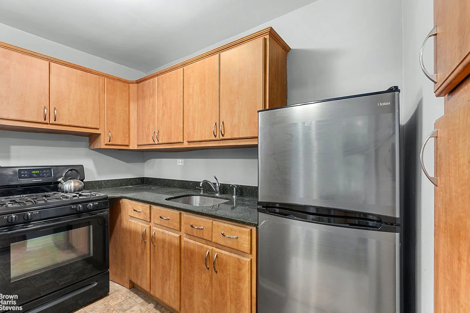 Studio à Venda em Manhattan, Nova Iorque – 165 West 66th Street – NY - 1