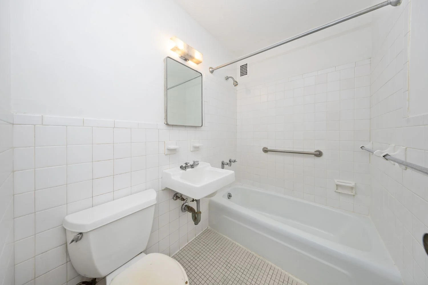 Studio for Sale on Fulton Street – Manhattan – New York – NY - 2